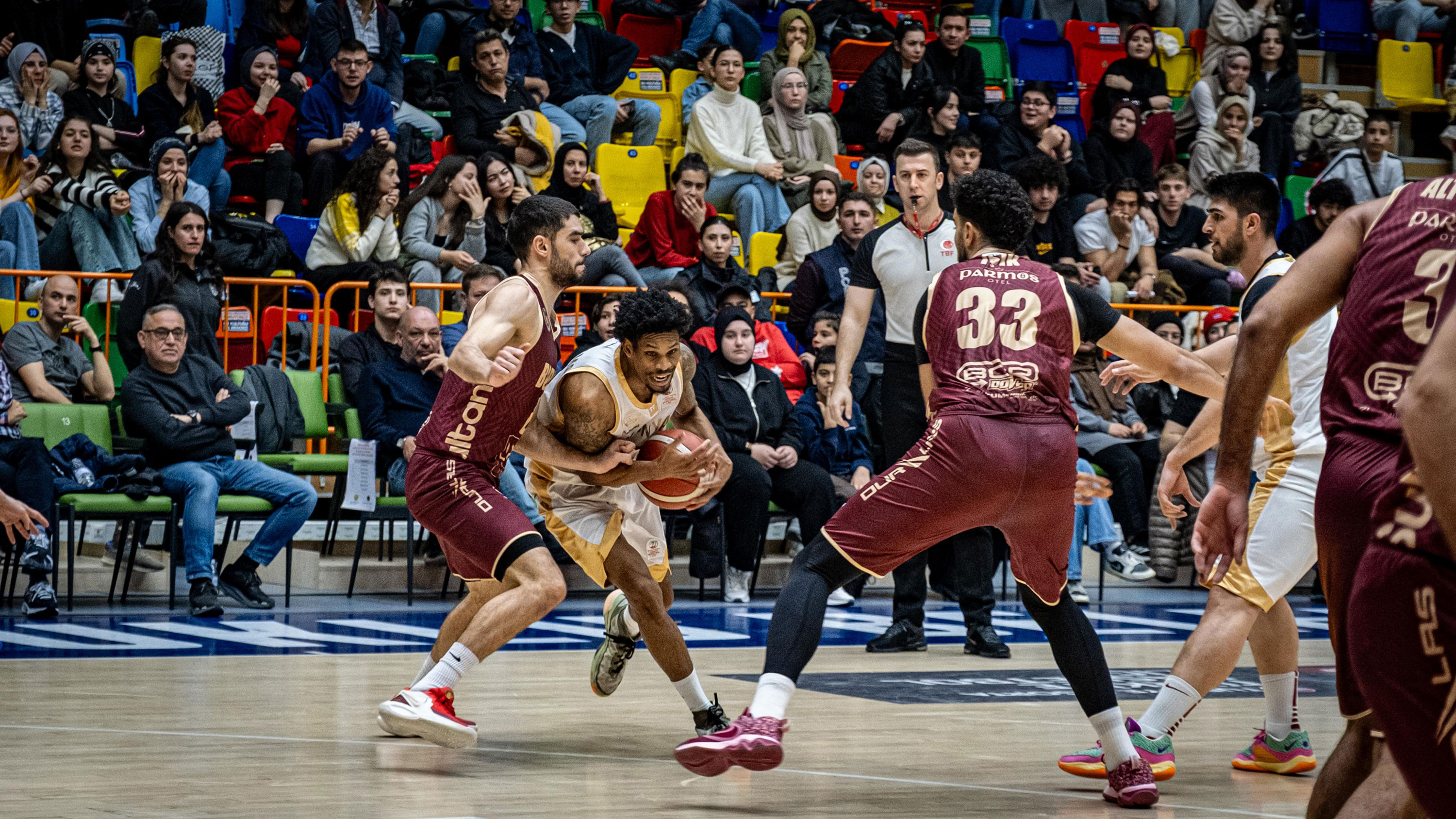 BÜYÜKŞEHİR, BANDIRMA BORDO BASKETBOL’A ŞANS TANIMADI