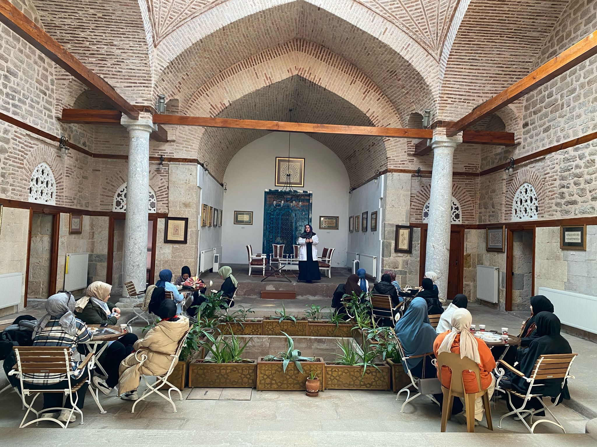 LİSE MEDENİYET AKADEMİLERİ “HAFIZ ÖĞRENCİLERLE ROTA GEZİSİ” DÜZENLEDİ
