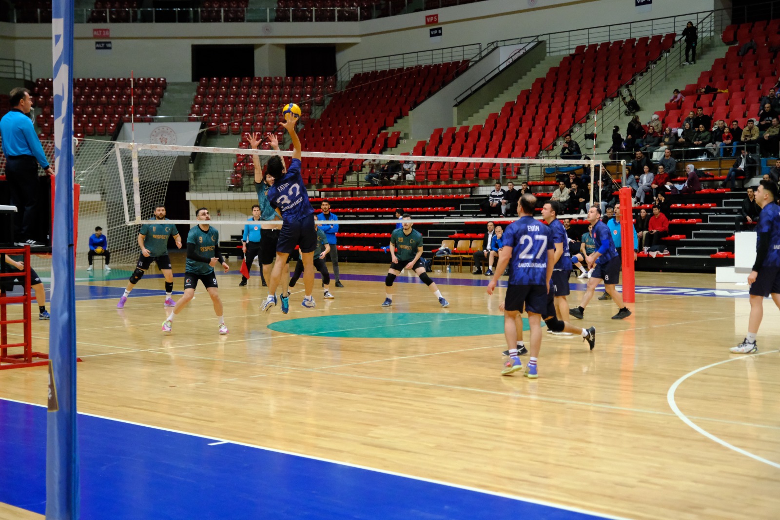 KONYA BÜYÜKŞEHİR BELEDİYESİ KURUMLAR ARASI VOLEYBOL TURNUVASI DÜZENLEDİ
