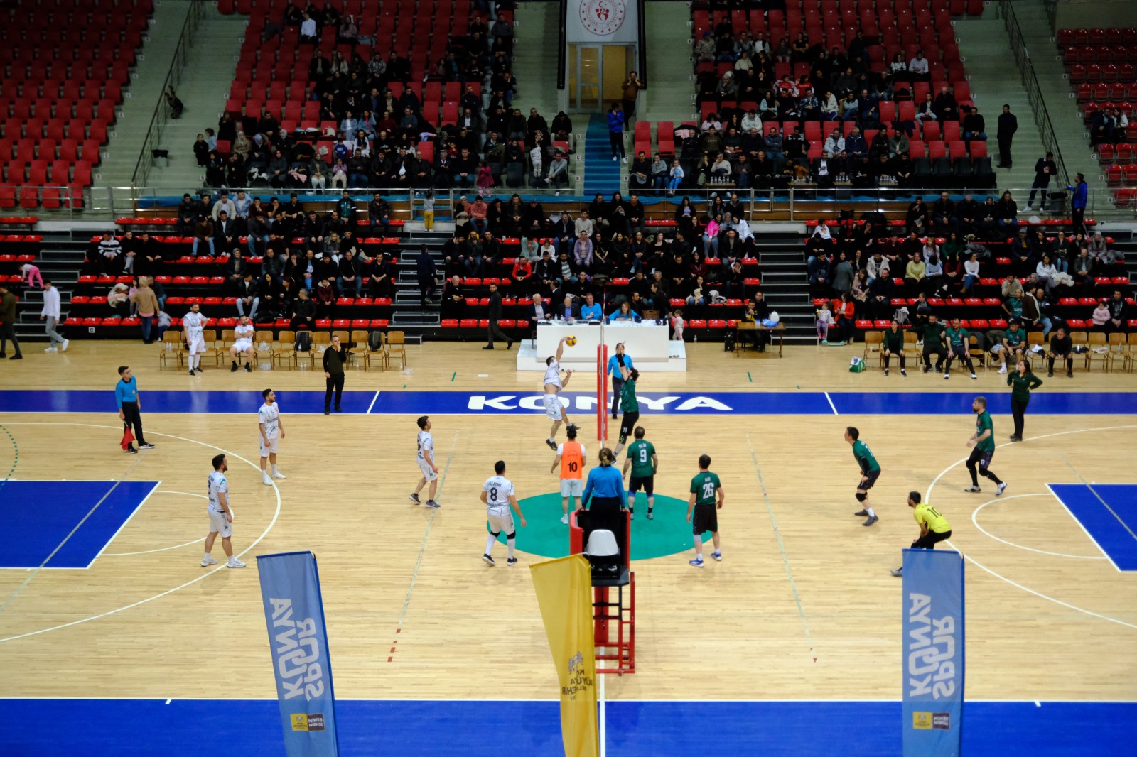 KONYA BÜYÜKŞEHİR BELEDİYESİ KURUMLAR ARASI VOLEYBOL TURNUVASI DÜZENLEDİ