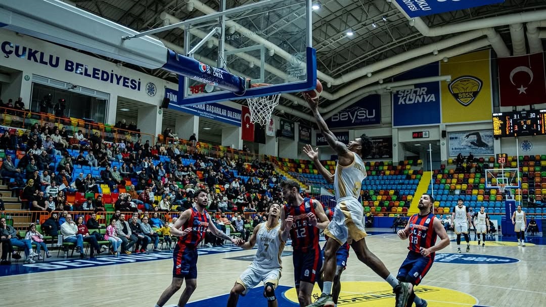 BÜYÜKŞEHİR’DEN PLAY-OFF YOLUNDA KRİTİK GALİBİYET