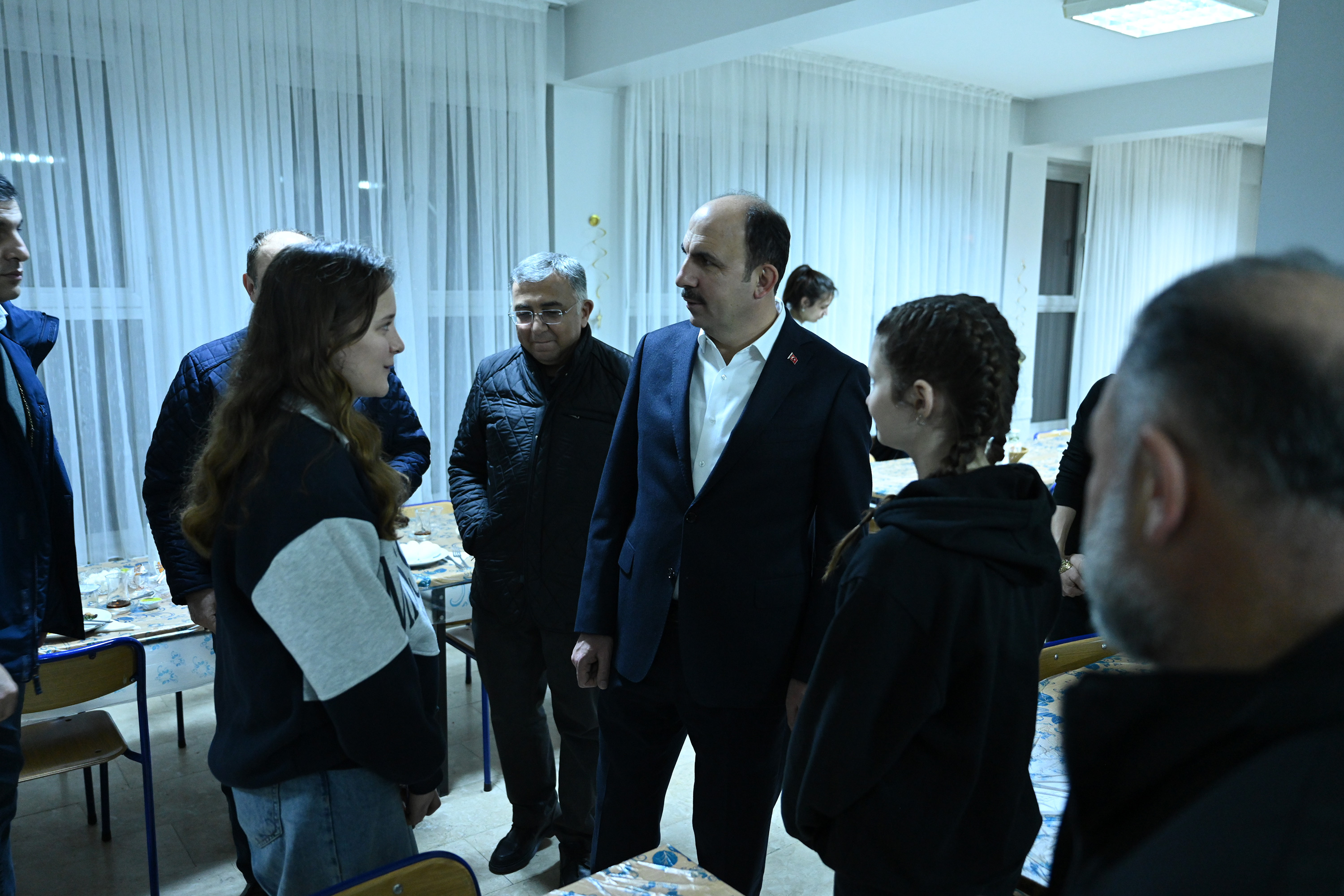 BAŞKAN ALTAY YATILI EĞİTİM ALAN LİSE ÖĞRENCİLERİYLE SAHURDA BULUŞTU