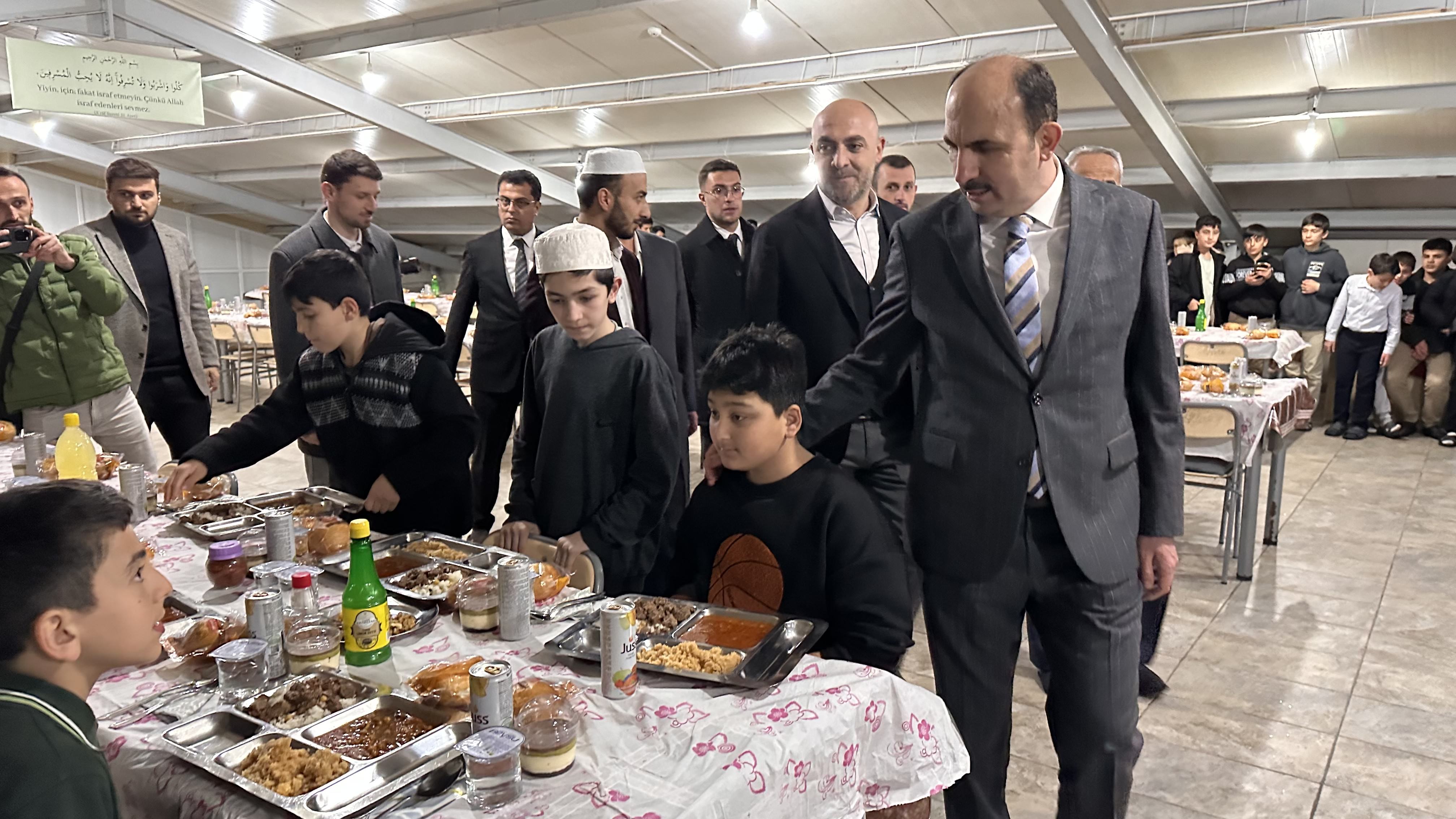 BAŞKAN ALTAY ÇUMRALILARIN RAMAZAN BEREKETİNE ORTAK OLDU