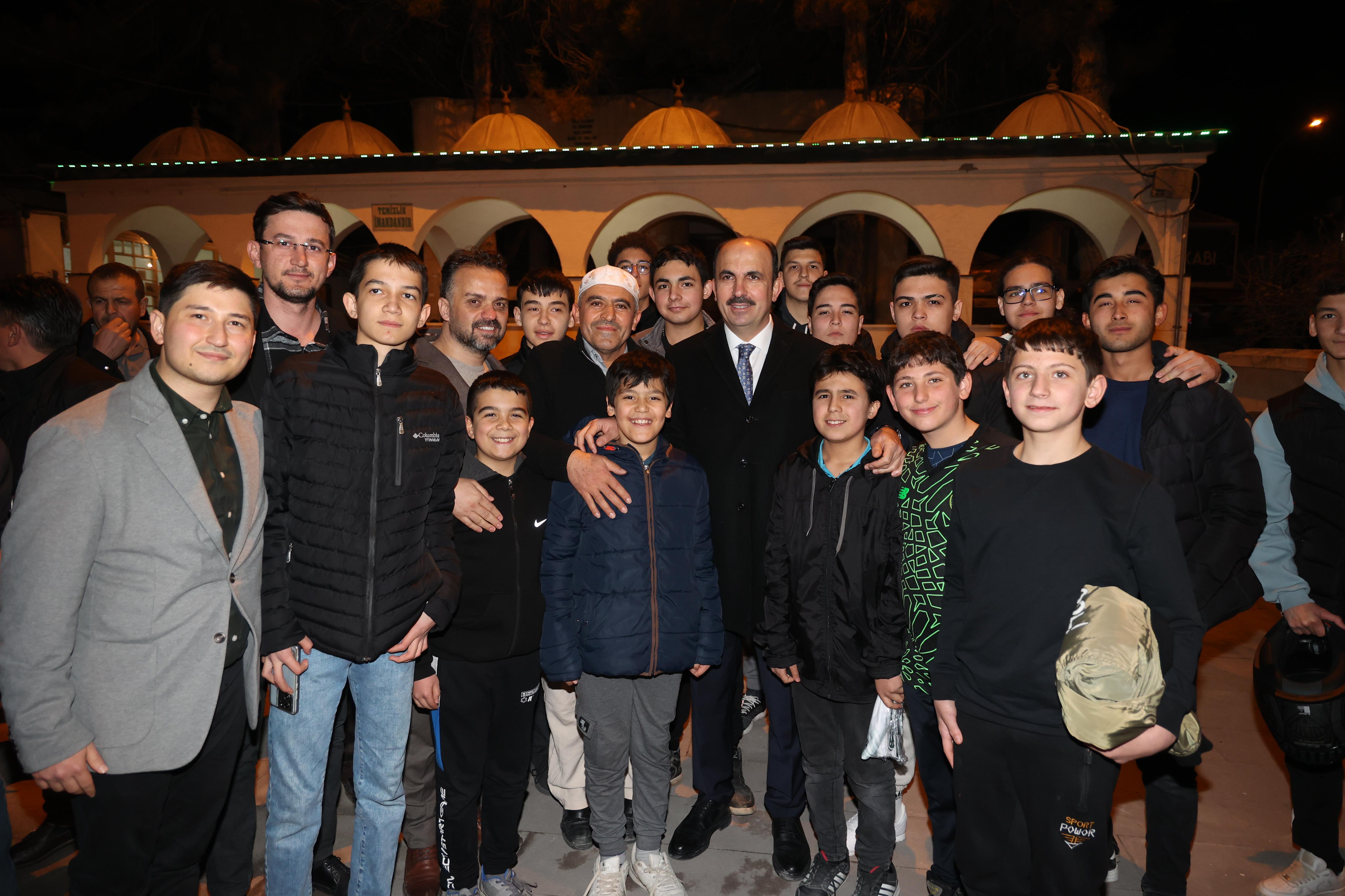 BAŞKAN ALTAY KARAPINAR VE EREĞLİ’DE ESNAFLA VE VATANDAŞLARLA BULUŞTU