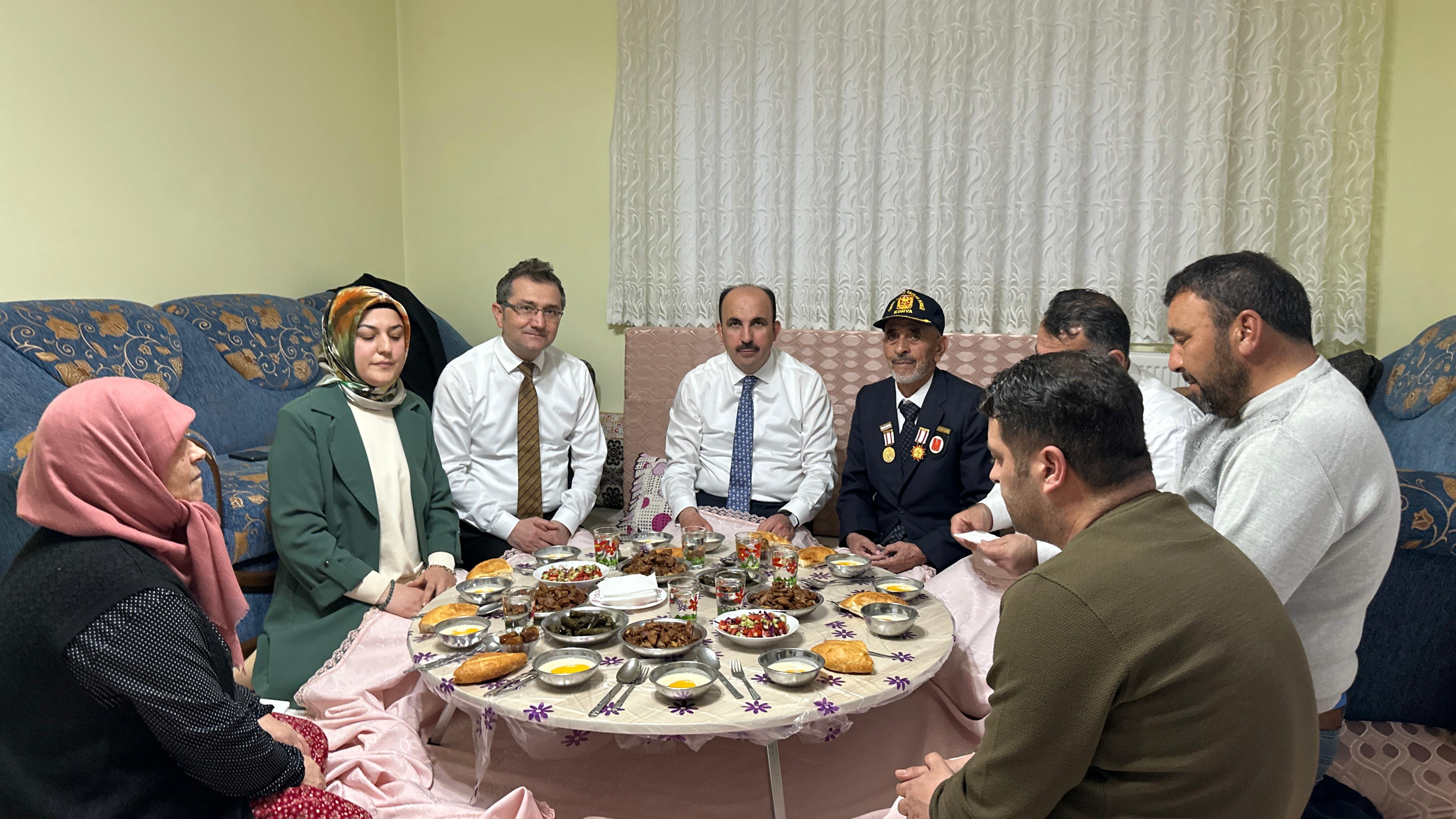 BAŞKAN ALTAY KARAPINAR VE EREĞLİ’DE ESNAFLA VE VATANDAŞLARLA BULUŞTU