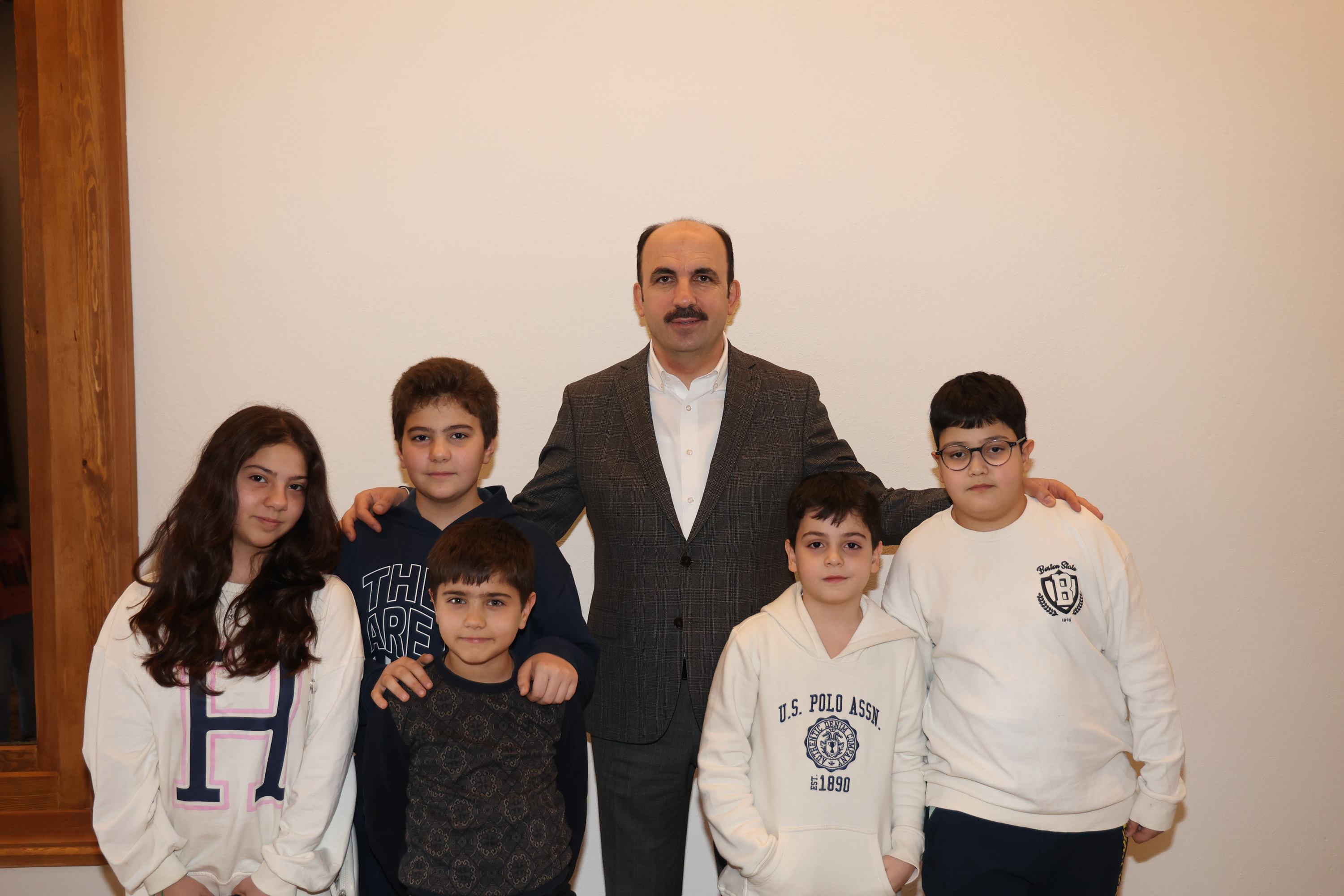 BAŞKAN ALTAY: “YOĞUN TALEP ÜZERİNE MUKADDES EMANETLER SERGİSİ’NİN ZİYARET SAATLERİ UZATILDI”