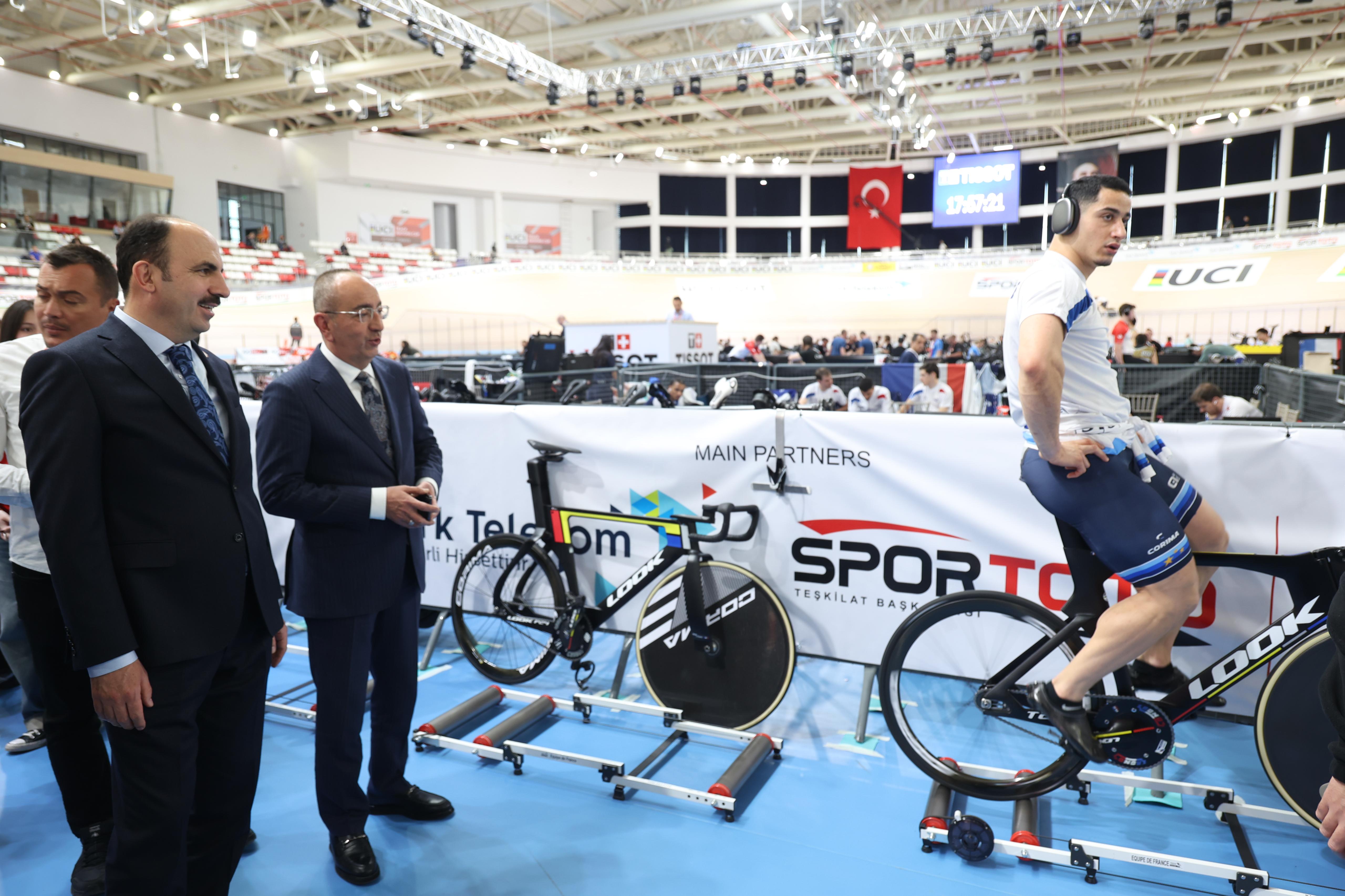 DÜNYANIN EN PRESTİJLİ ORGANİZASYONLARINDAN “2025 UCI PİST BİSİKLETİ ULUSLAR KUPASI” KONYA’DA BAŞLADI