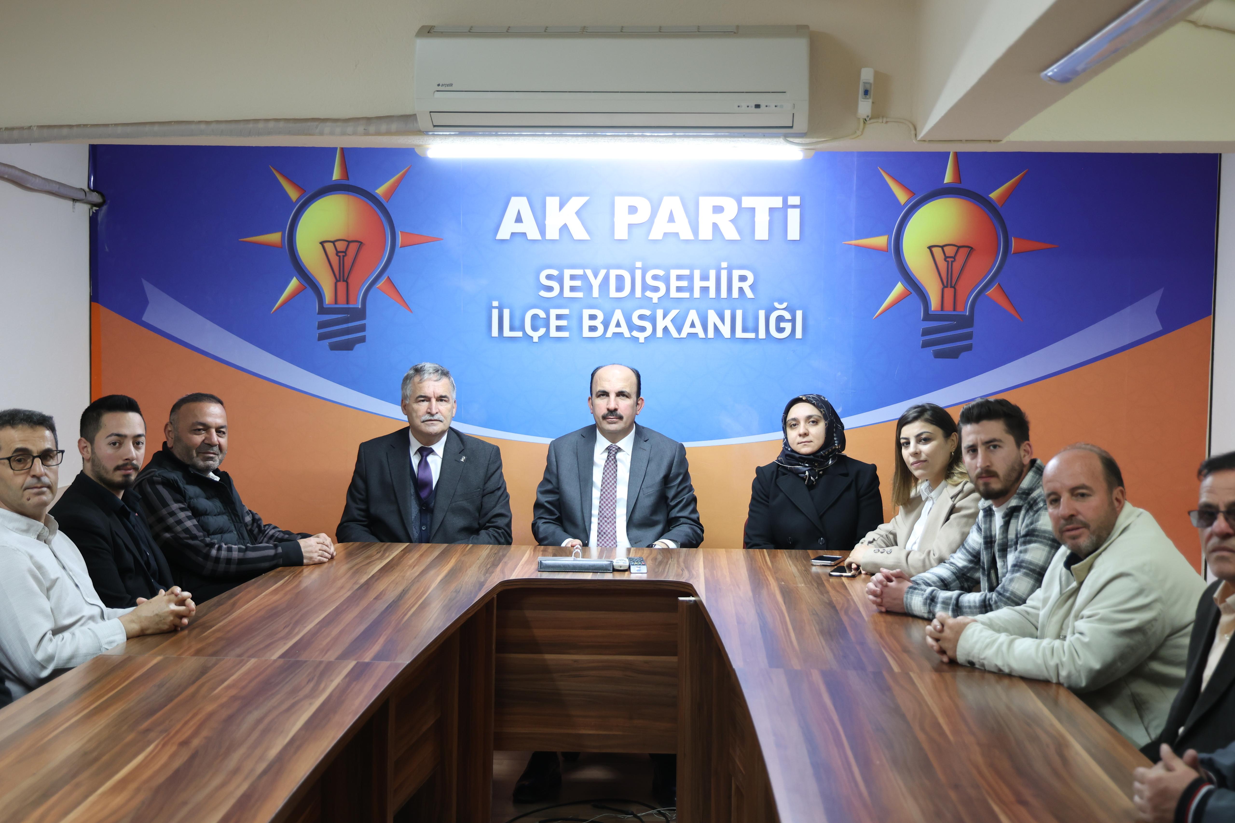 BAŞKAN ALTAY SEYDİŞEHİR’DE ÜNİVERSİTELİ GENÇLERLE İFTAR YAPTI, ESNAFLA VE VATANDAŞLARLA BULUŞTU