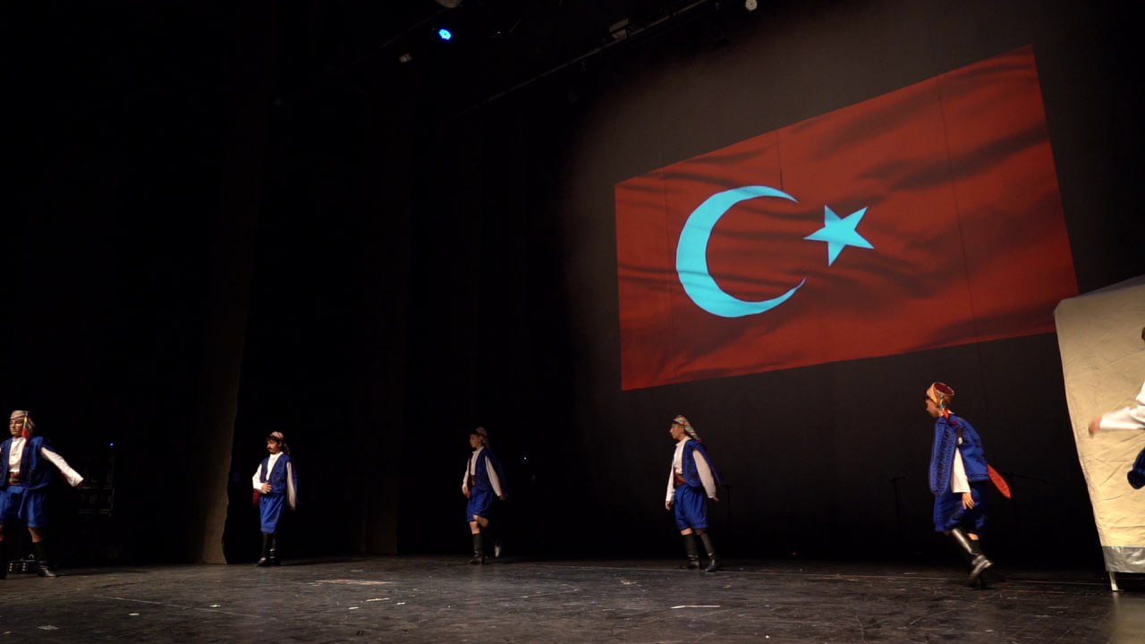BİLGEHANE ÖĞRENCİLERİ ÇANAKKALE RUHUNU YENİDEN YAŞATTI