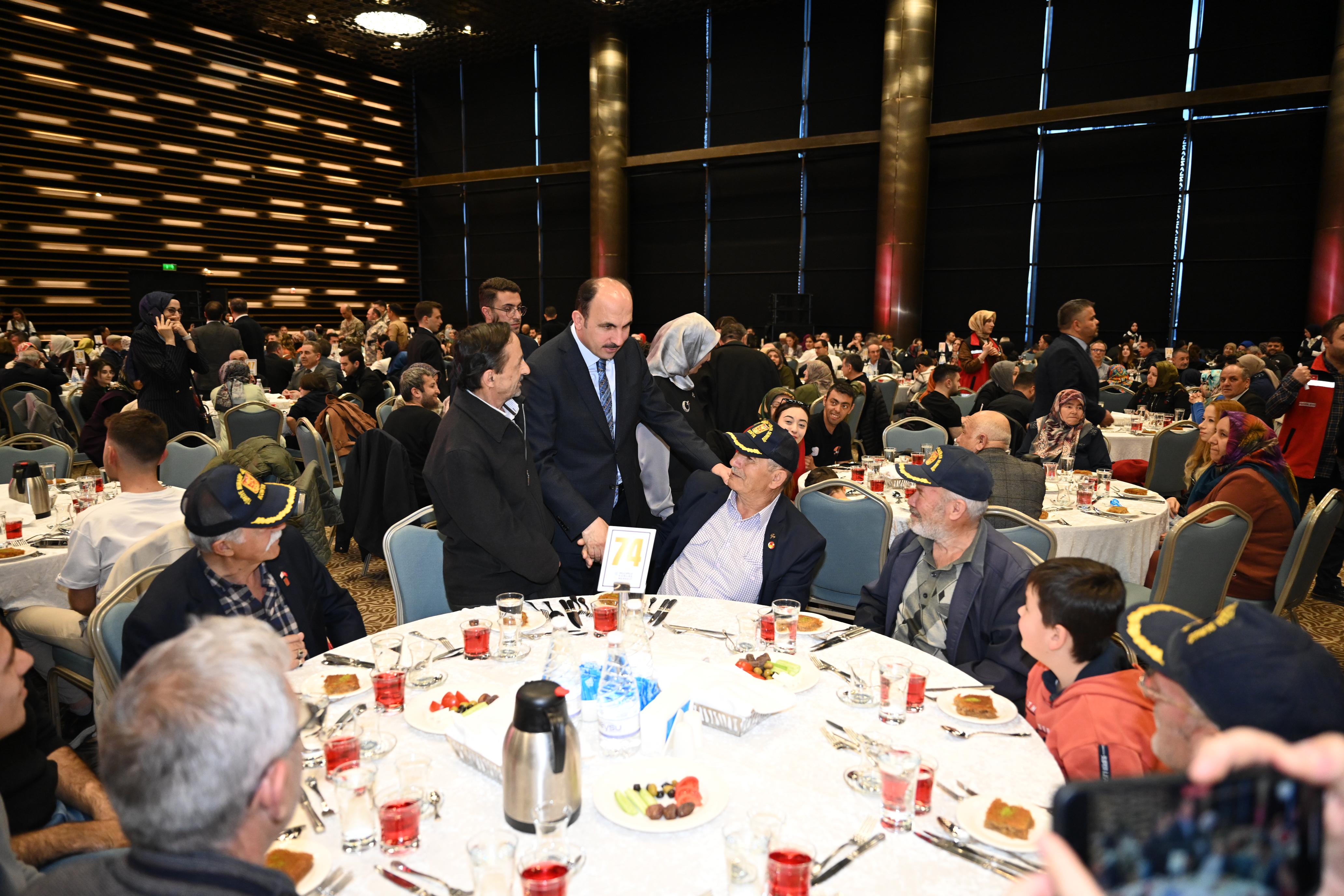 KONYA’DAKİ ŞEHİT AİLELERİ, GAZİLER VE GAZİ YAKINLARI İFTARDA BULUŞTU