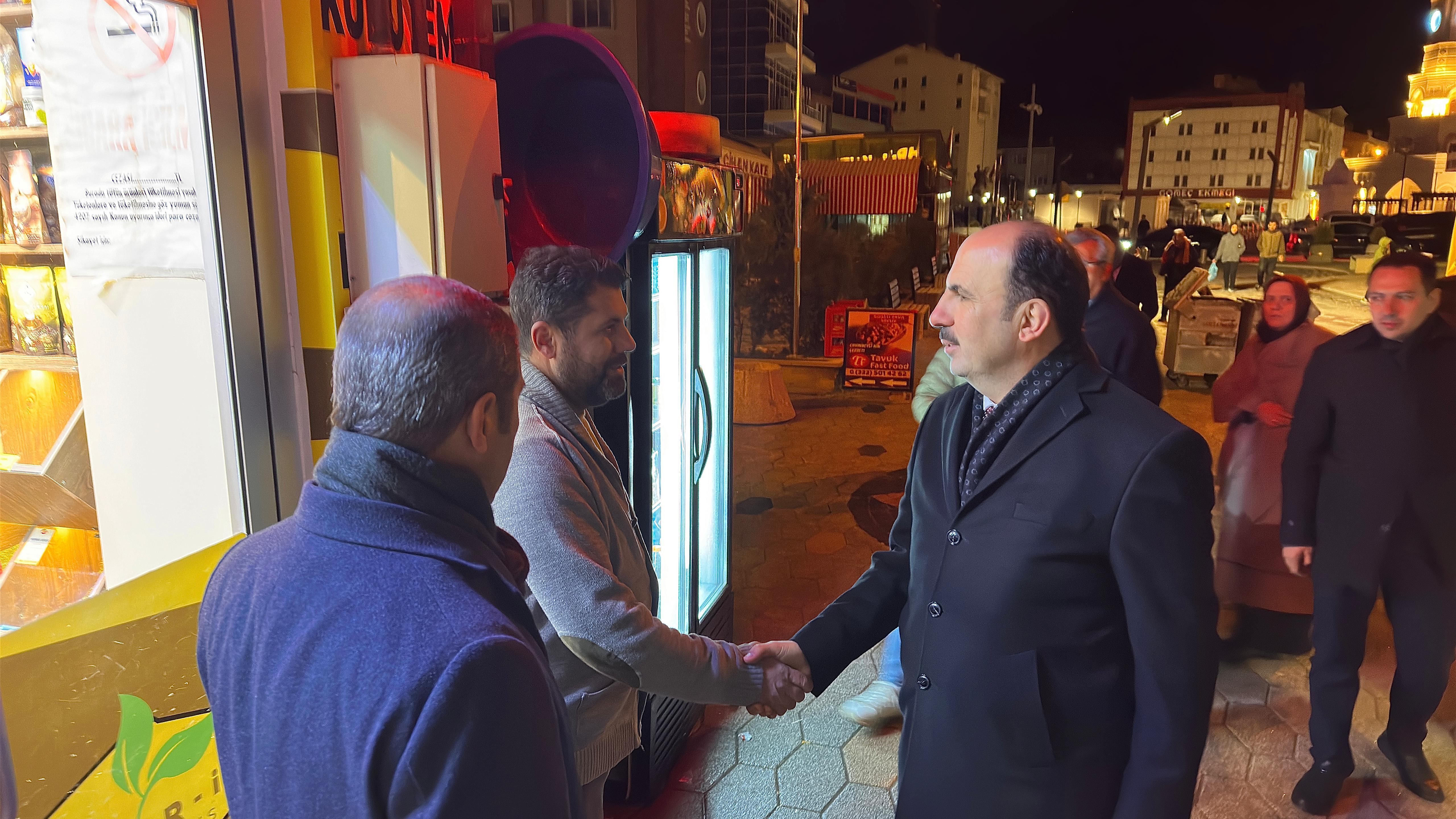 BAŞKAN ALTAY KULU VE CİHANBEYLİ’DE VATANDAŞLARLA BULUŞTU, İTFAİYECİLERLE SAHUR YAPTI
