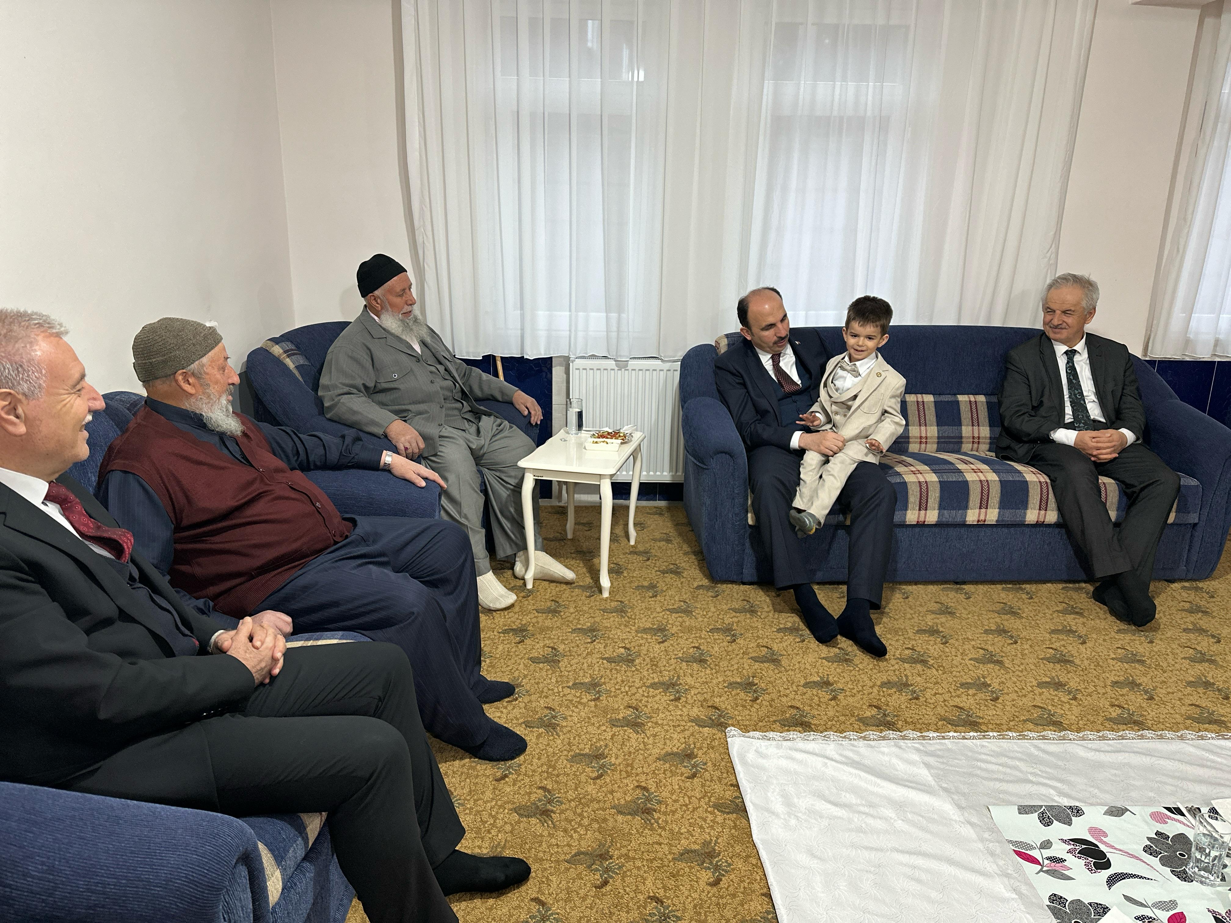 BAŞKAN ALTAY KULU VE CİHANBEYLİ’DE VATANDAŞLARLA BULUŞTU, İTFAİYECİLERLE SAHUR YAPTI
