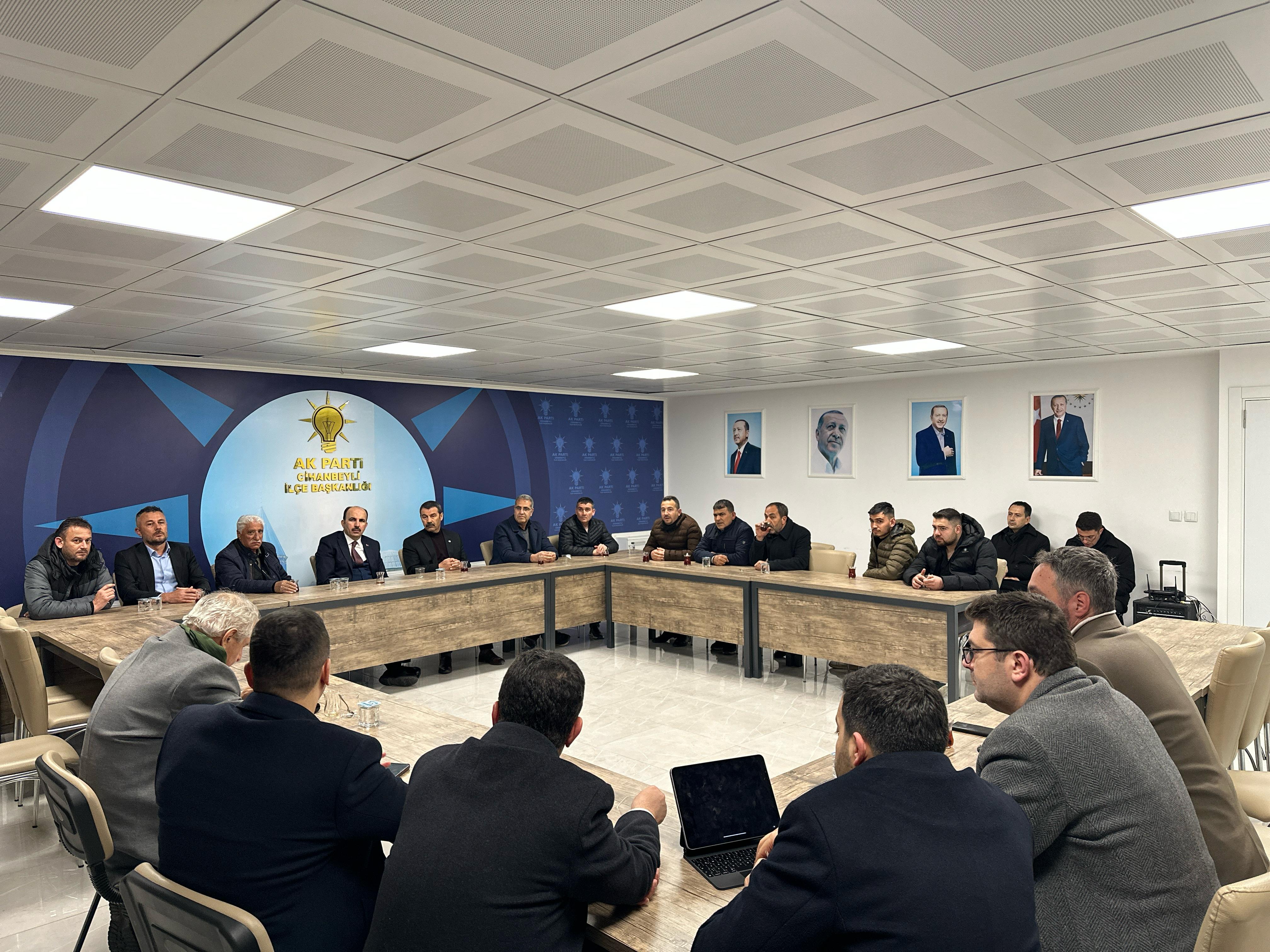 BAŞKAN ALTAY KULU VE CİHANBEYLİ’DE VATANDAŞLARLA BULUŞTU, İTFAİYECİLERLE SAHUR YAPTI