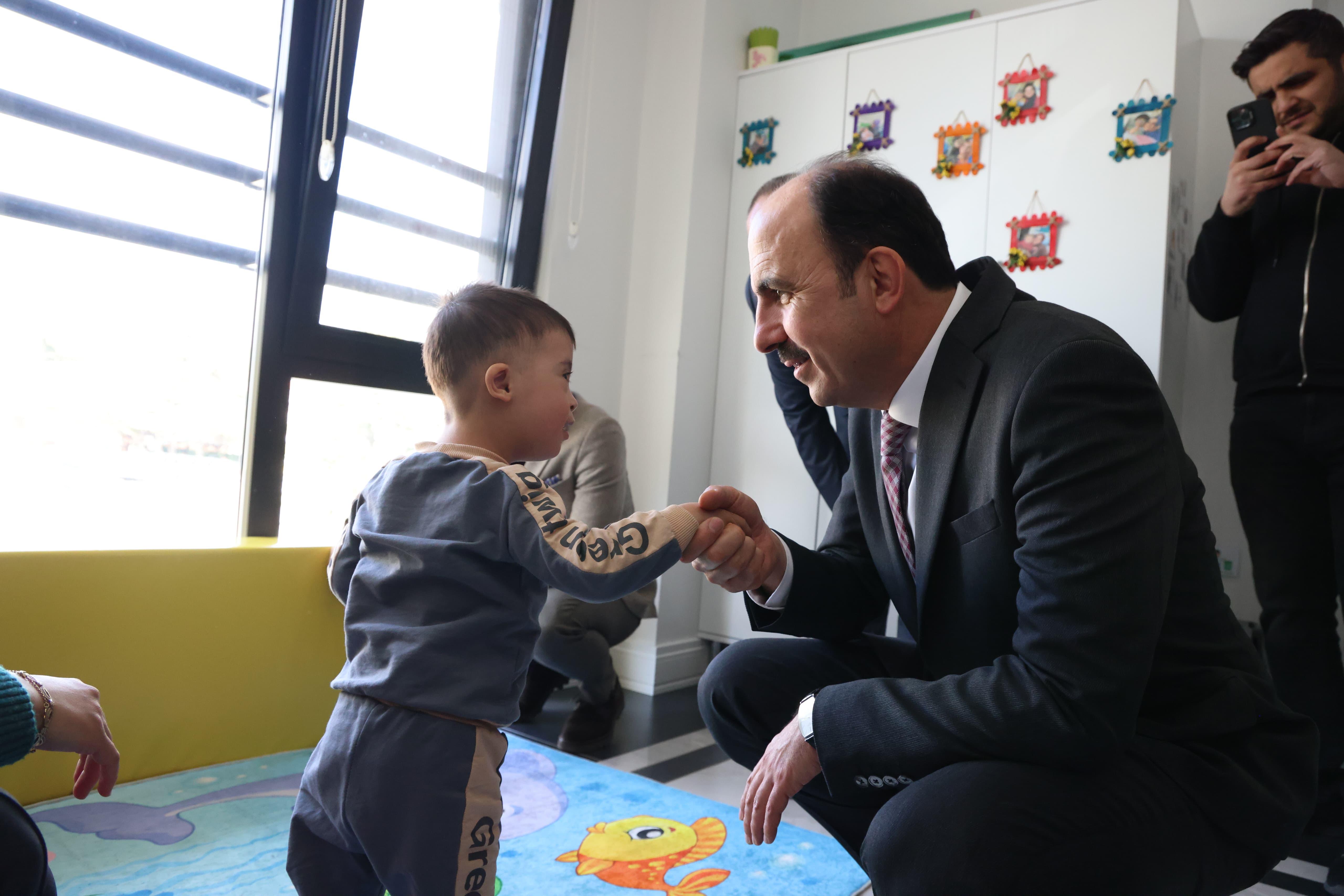 BAŞKANLAR DOSD MERAM’DA DOWN SENDROMLU ÇOCUKLARLA BULUŞTU