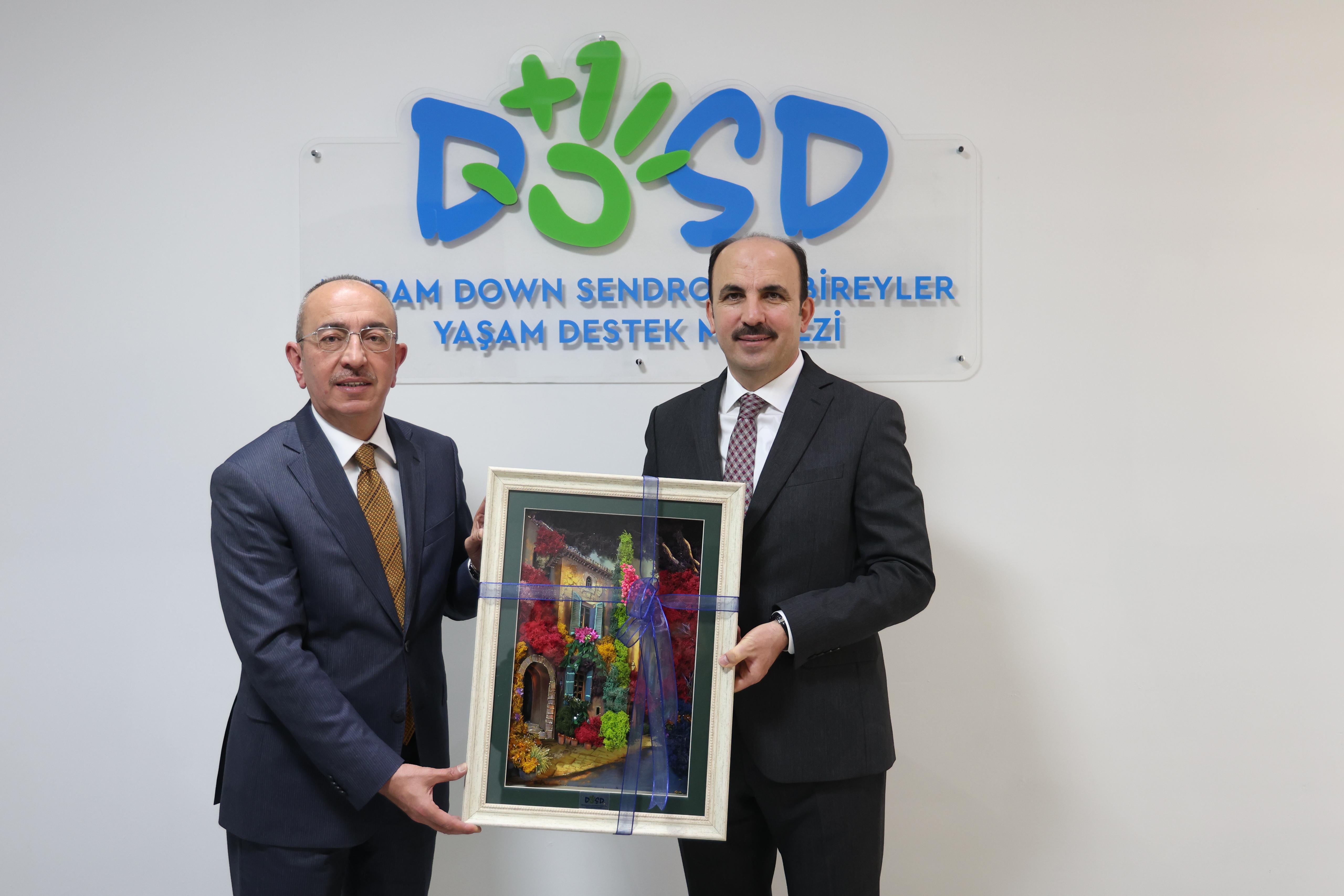 BAŞKANLAR DOSD MERAM’DA DOWN SENDROMLU ÇOCUKLARLA BULUŞTU