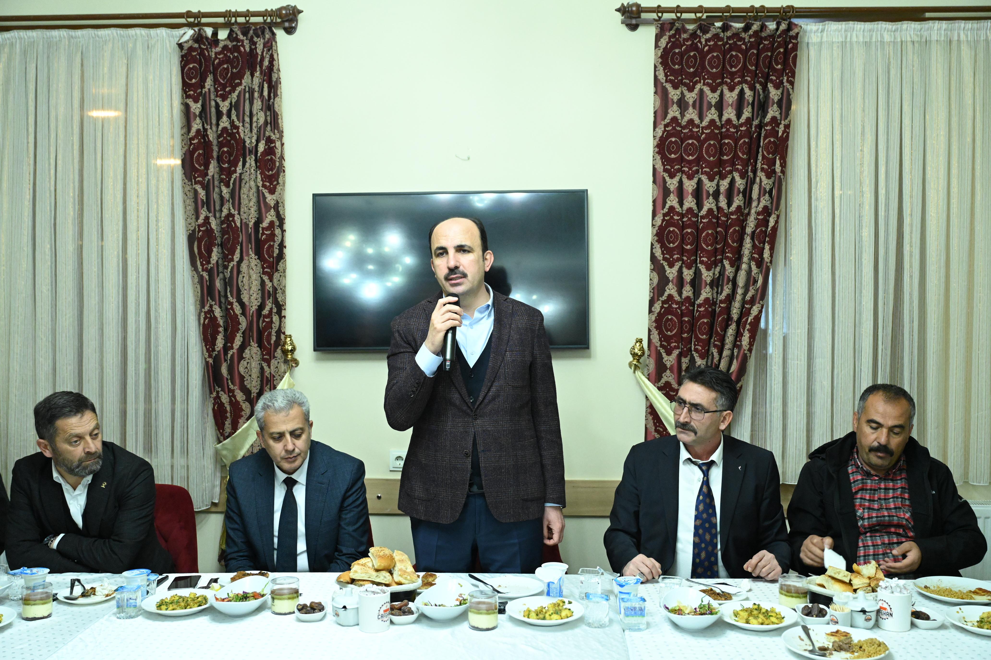 BAŞKAN ALTAY RAMAZAN AYI ZİYARETLERİNE KADINHANI VE ILGIN’DA DEVAM ETTİ