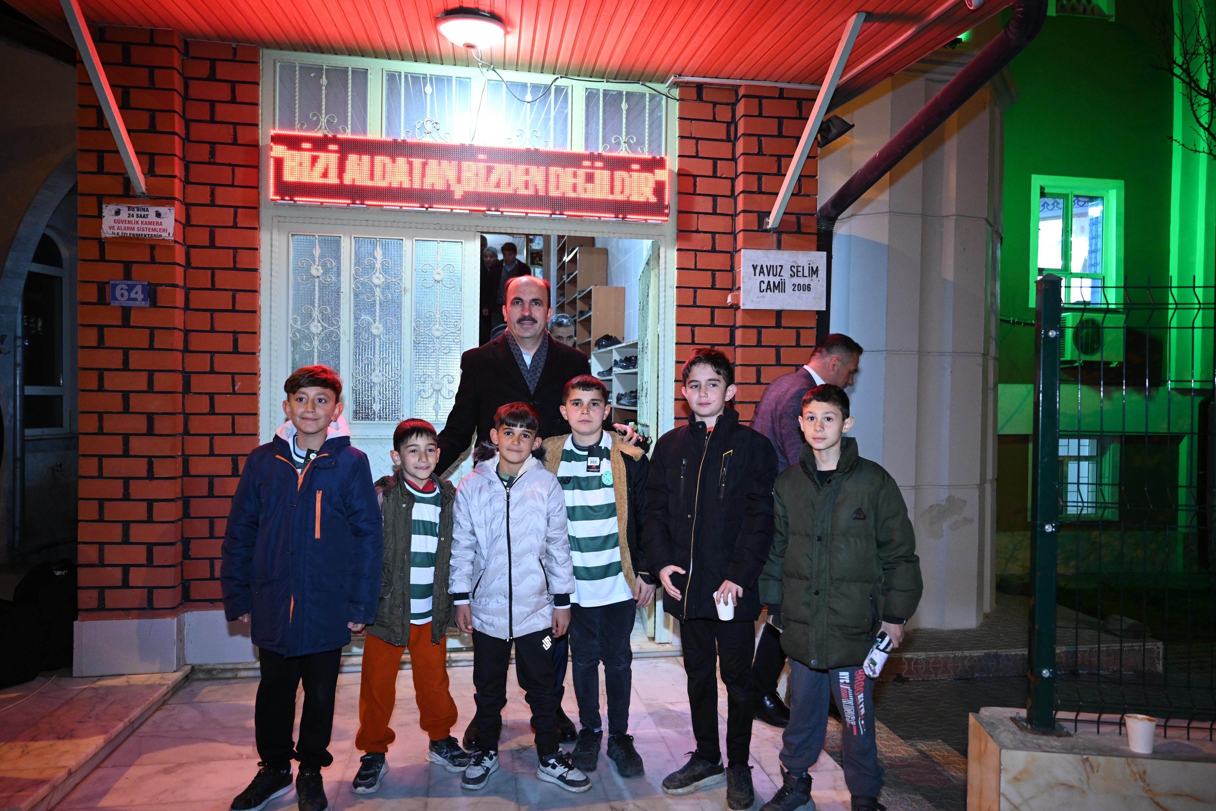 BAŞKAN ALTAY RAMAZAN AYI ZİYARETLERİNE KADINHANI VE ILGIN’DA DEVAM ETTİ
