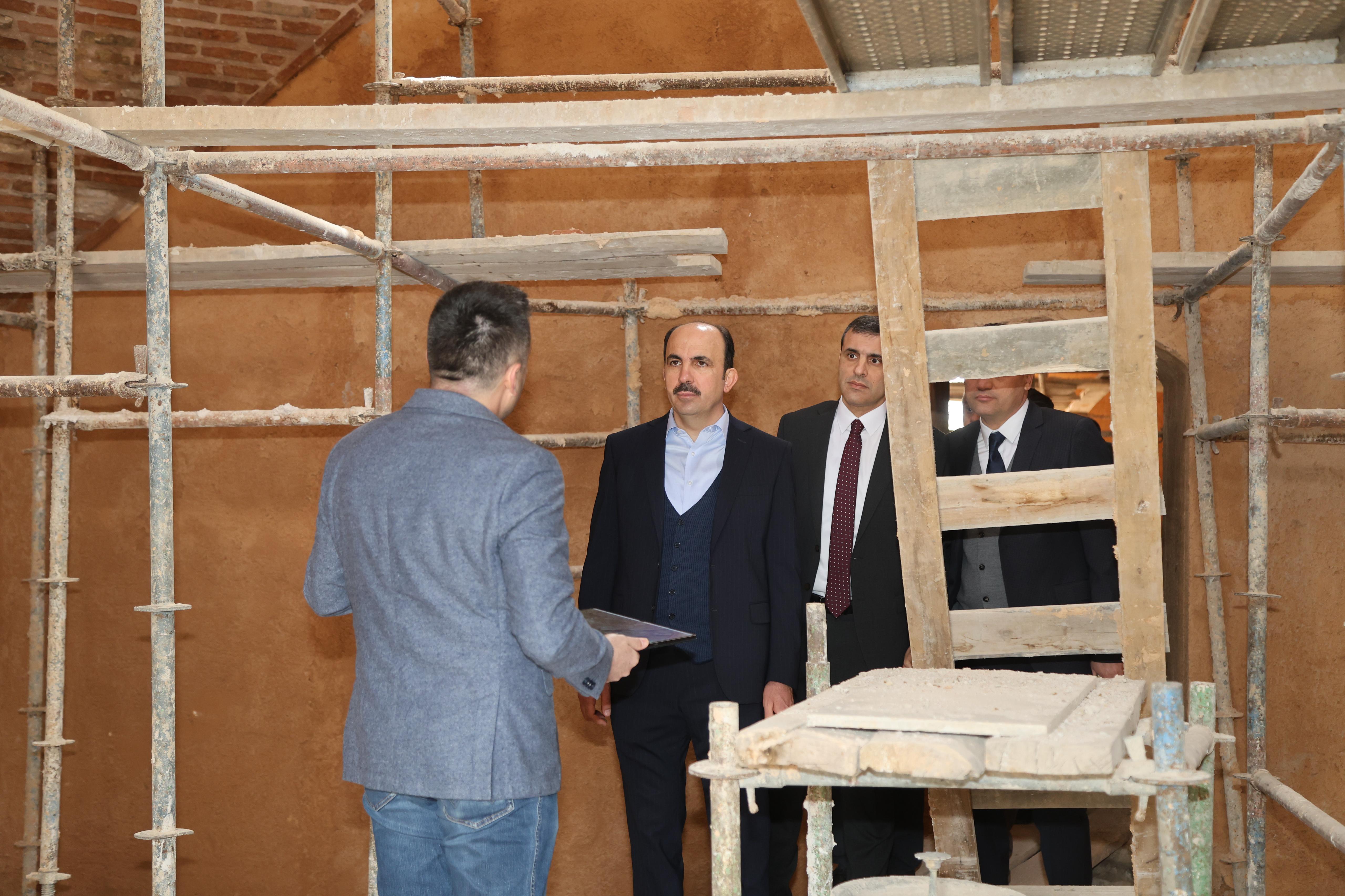 BAŞKAN ALTAY 600 YILLIK TARİHİ HAMAMIN SU MÜZESİ OLACAĞINI AÇIKLADI