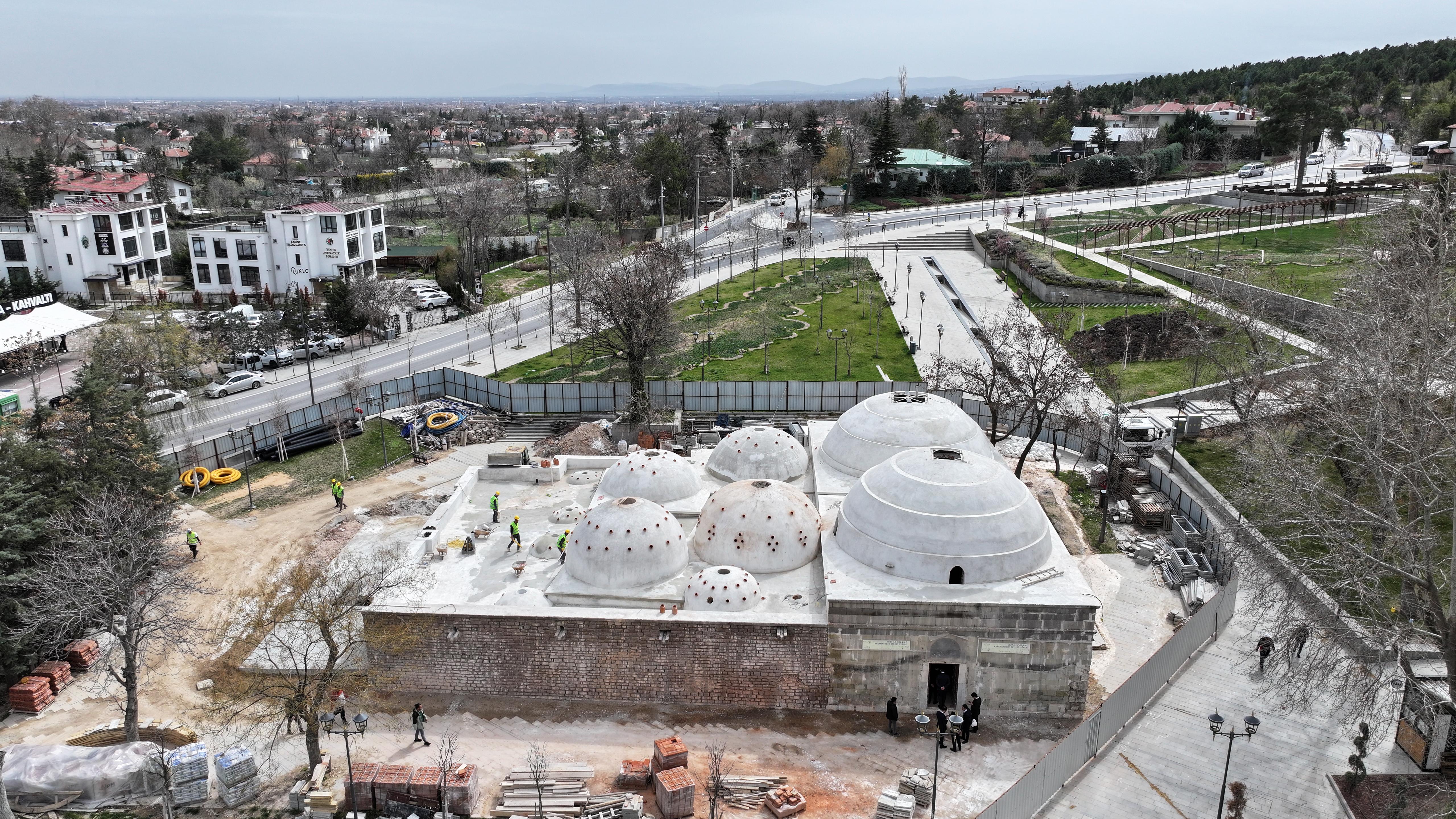BAŞKAN ALTAY 600 YILLIK TARİHİ HAMAMIN SU MÜZESİ OLACAĞINI AÇIKLADI