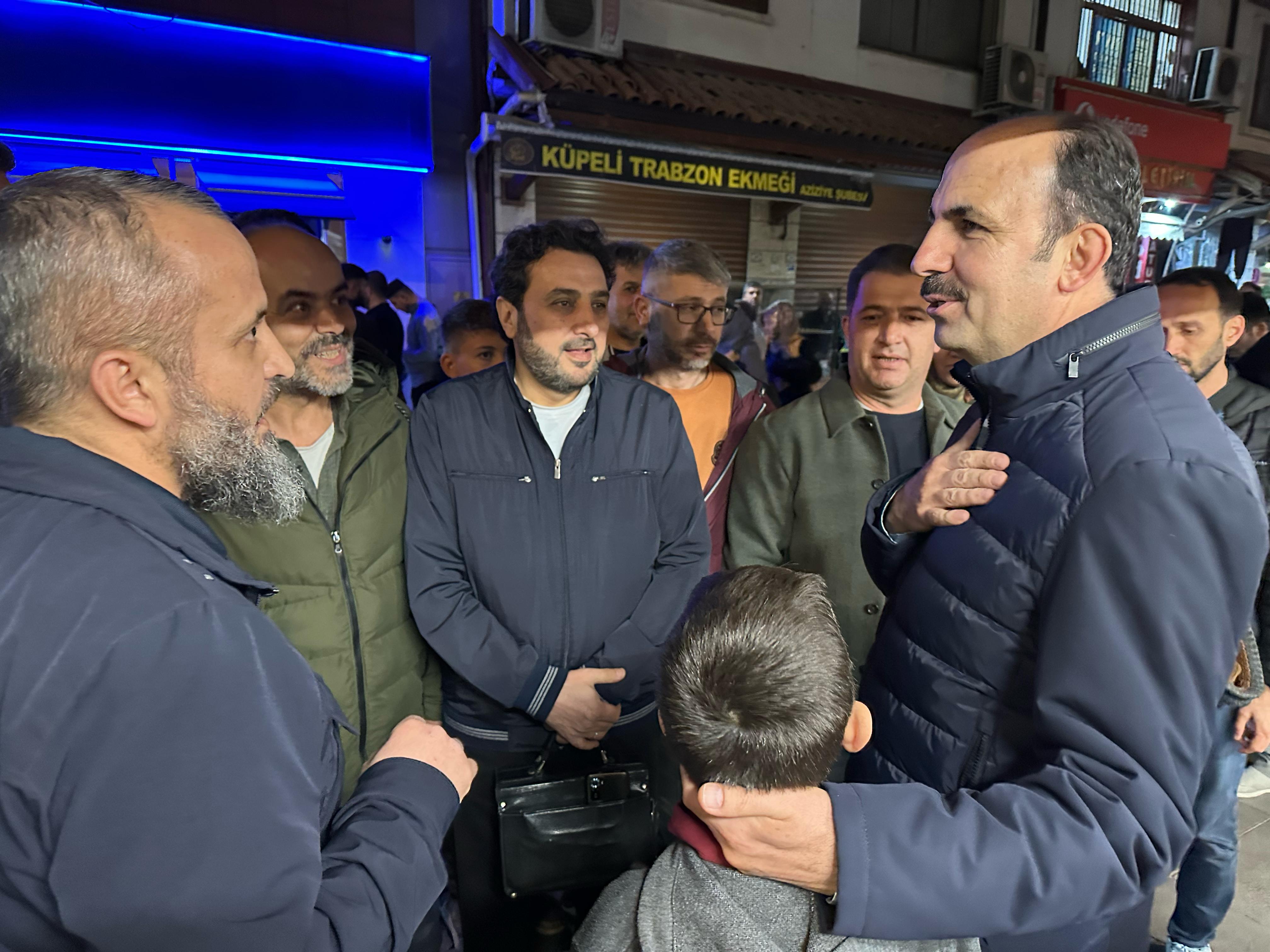 BAŞKAN ALTAY İFTAR ÖNCESİ VE TERAVİH SONRASI KONYALILARLA BULUŞTU