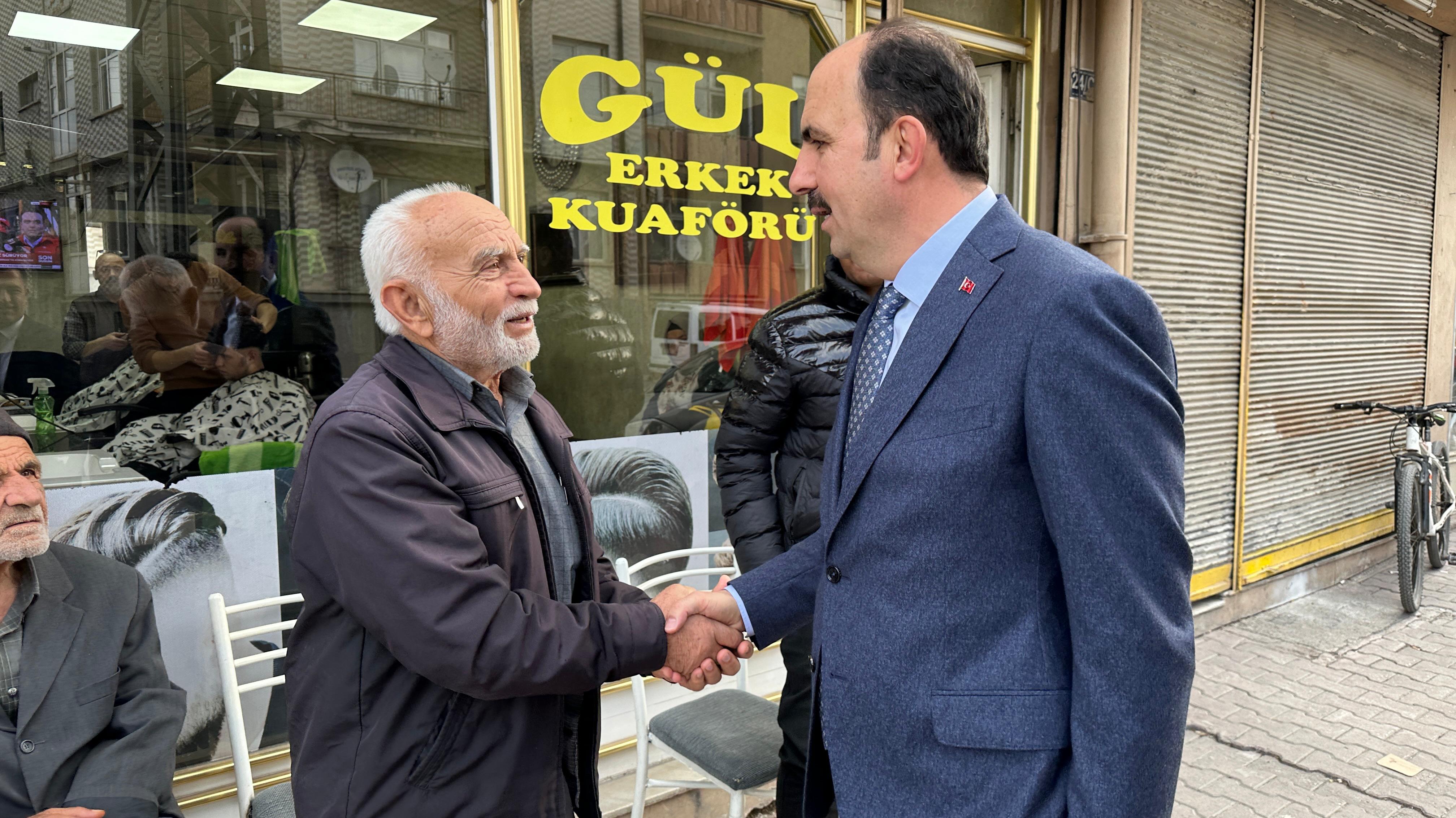 BAŞKAN ALTAY İFTAR ÖNCESİ VE TERAVİH SONRASI KONYALILARLA BULUŞTU