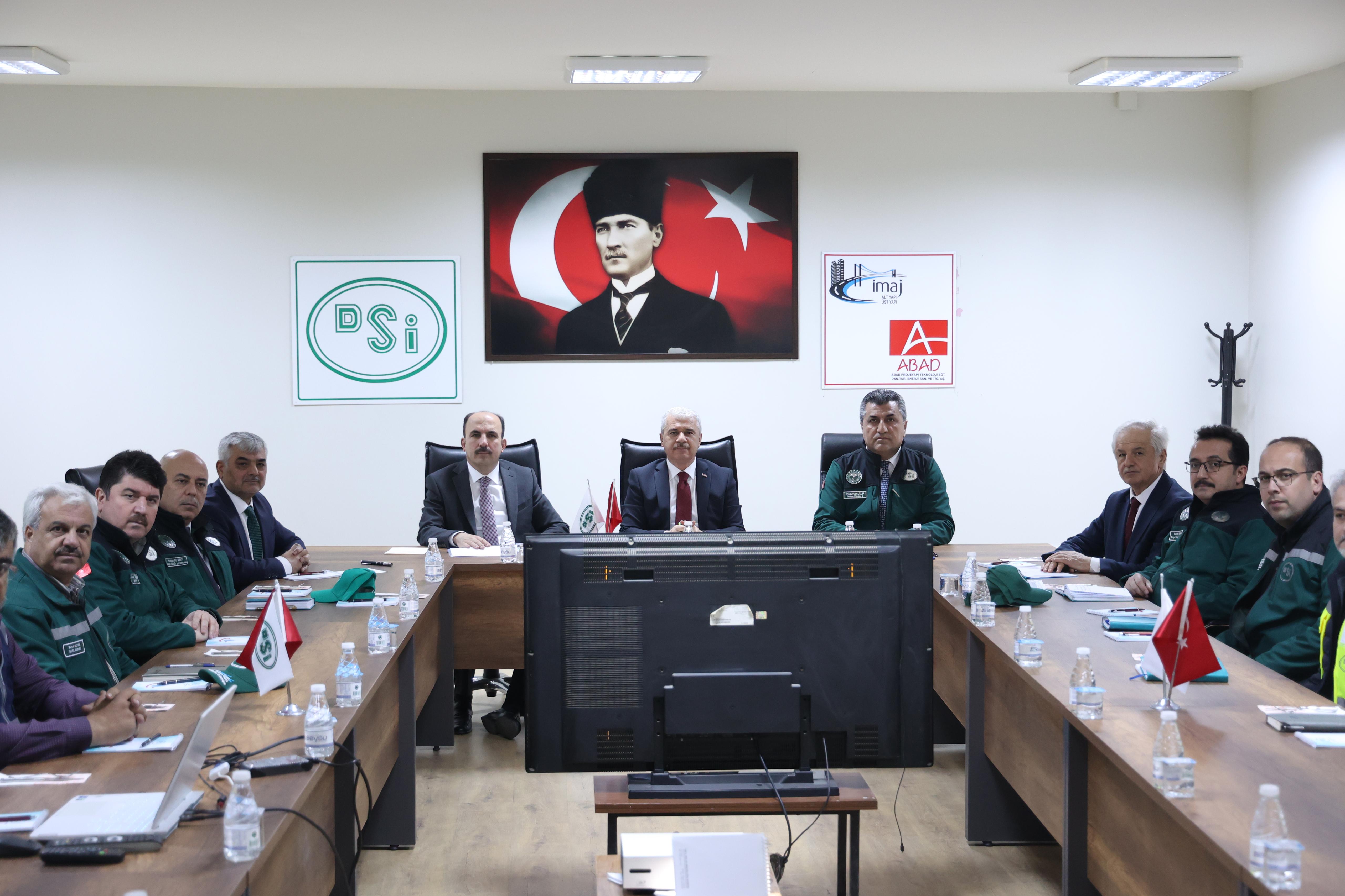 VALİ AKIN VE BAŞKAN ALTAY HADİMİ TÜNELİ İNŞAATI İLE YERKÖPRÜ ŞELALESİ’NDE İNCELEMELERDE BULUNDU
