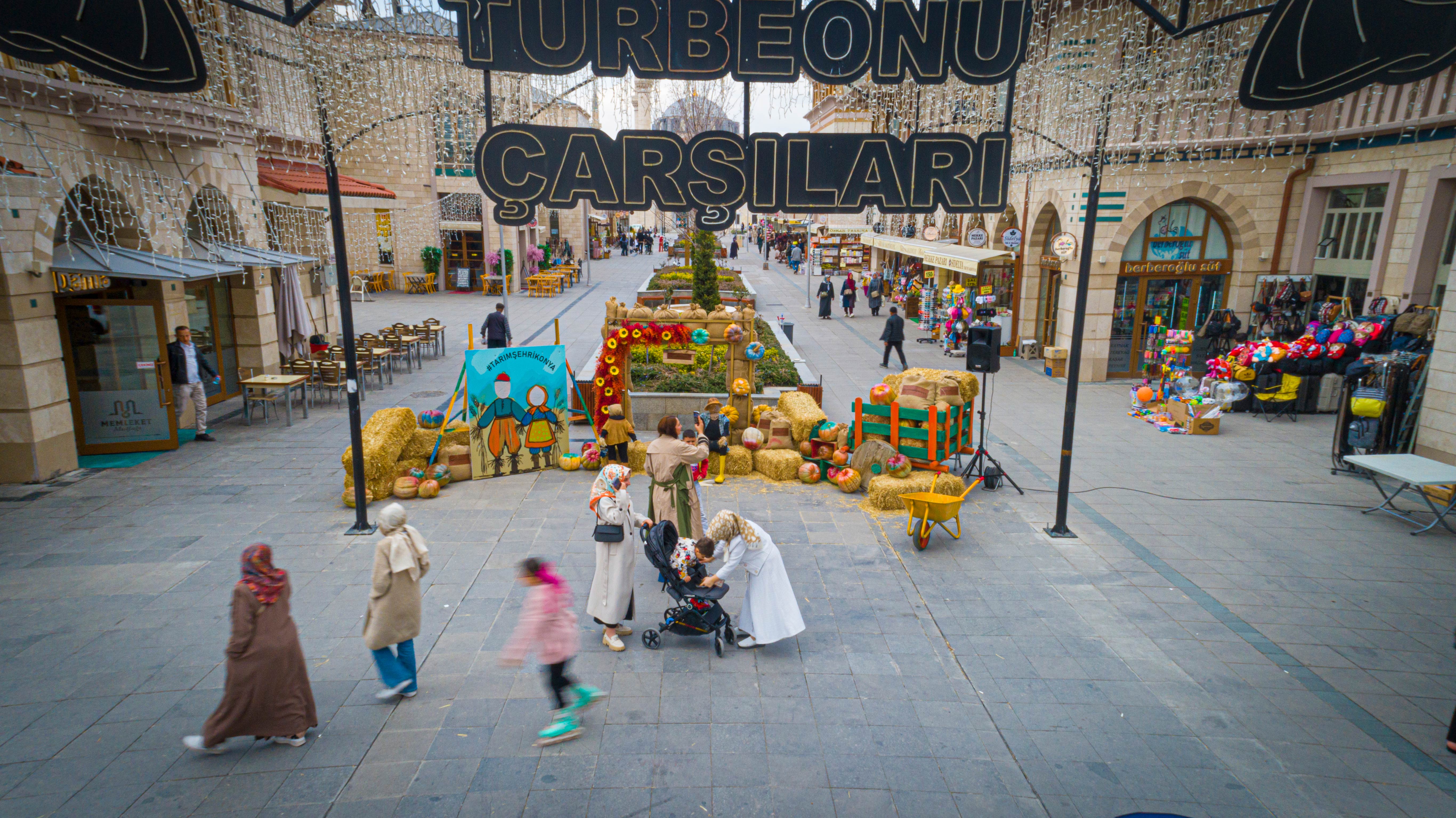 KONYA BÜYÜKŞEHİR’İN TARIM TEMALI ÖZEL TASARIM ALANLARI İLGİ ÇEKİYOR