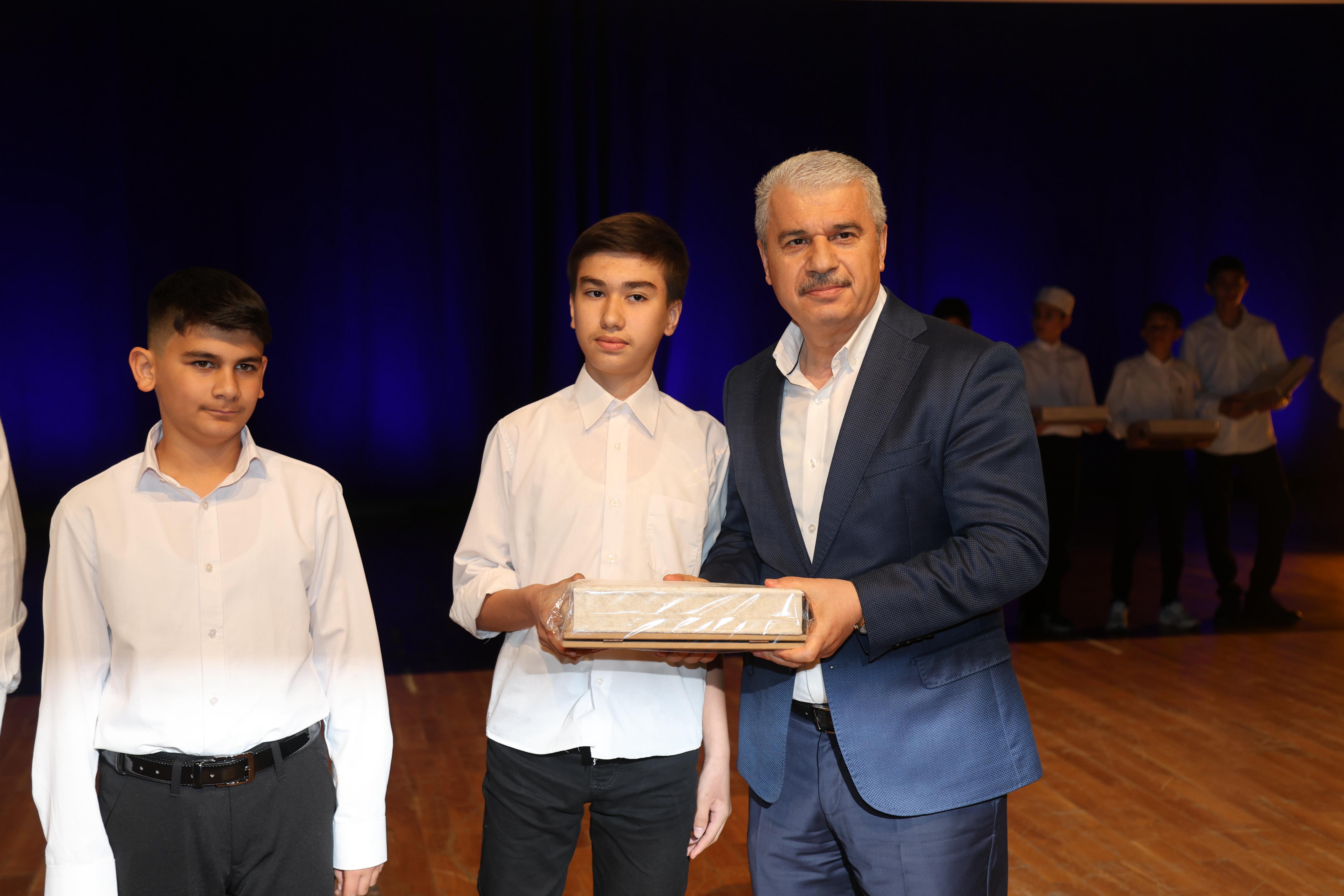ERZURUM VALİSİ HAFIZ MUSTAFA ÇİFTÇİ "BİR MESLEK HAFIZLIK İLE TAÇLANIRSA" PROGRAMINA KATILDI