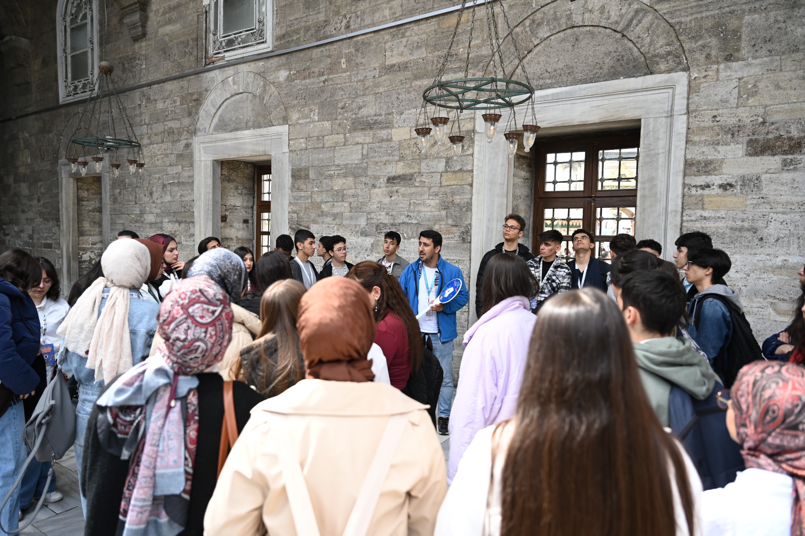 “ATABEY GENÇLİĞİ ECDADIN İZİNDE” PROJESİ İKİ BAŞKENT ARASINDA GÖNÜL KÖPRÜSÜ KURUYOR