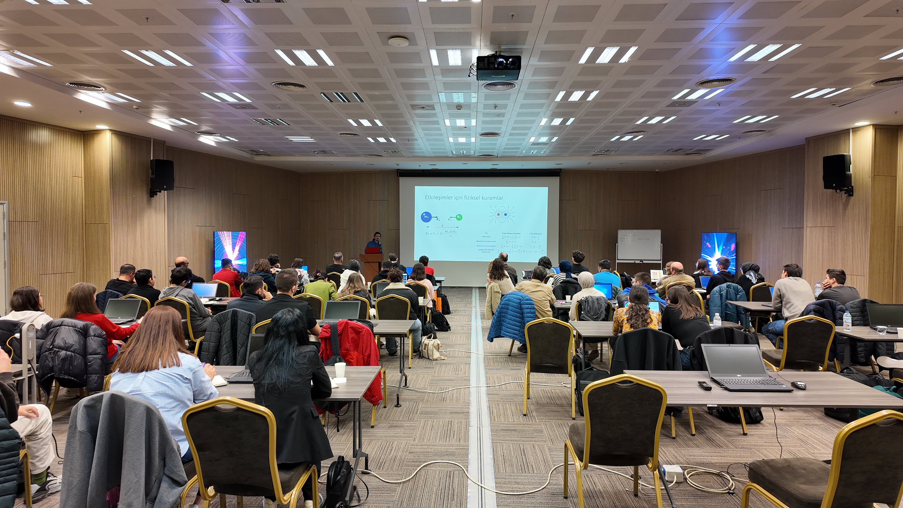 FİZİK MASTERCLASS ETKİNLİĞİ 7. KEZ KONYA BİLİM MERKEZİ’NDE GERÇEKLEŞTİ