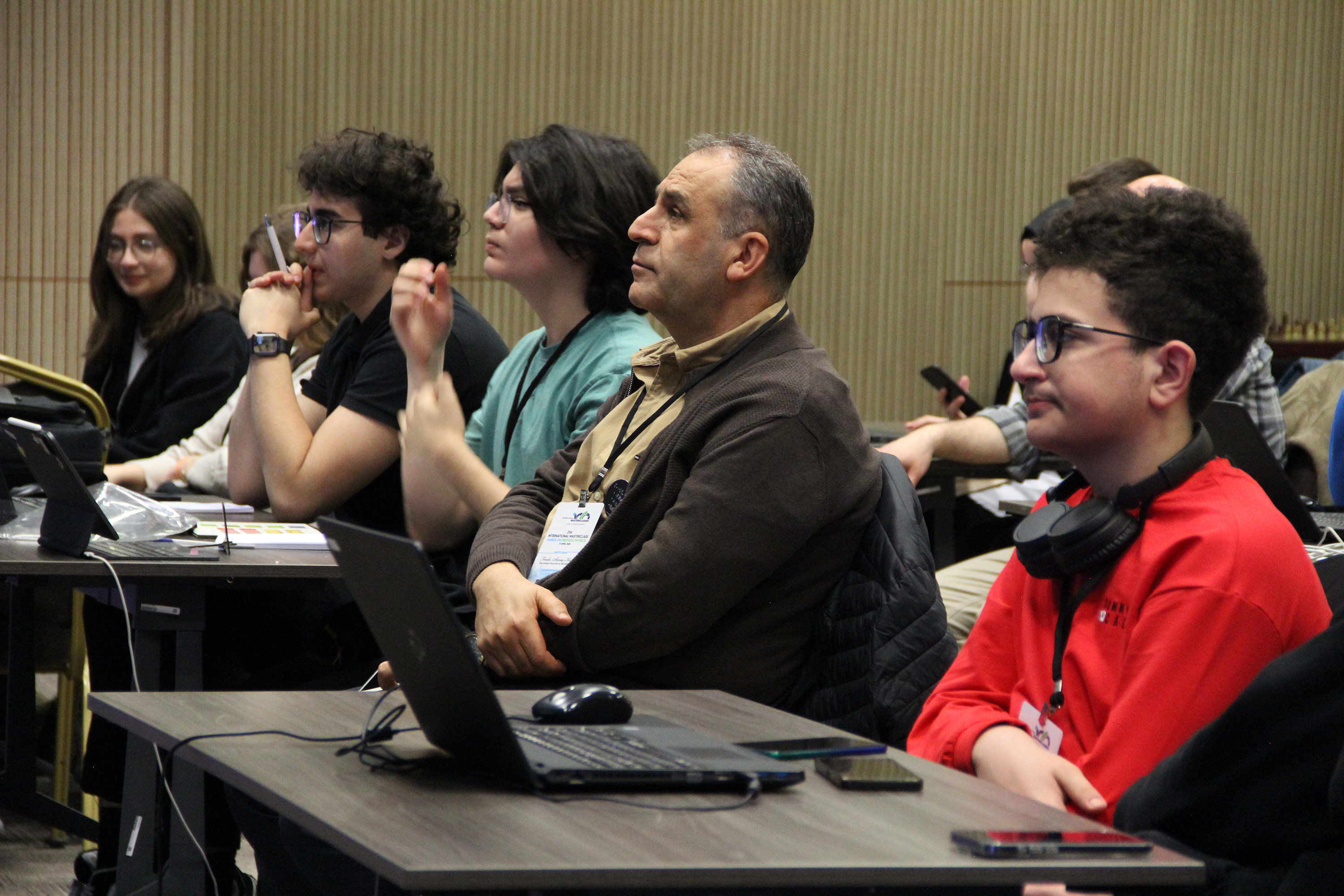 FİZİK MASTERCLASS ETKİNLİĞİ 7. KEZ KONYA BİLİM MERKEZİ’NDE GERÇEKLEŞTİ