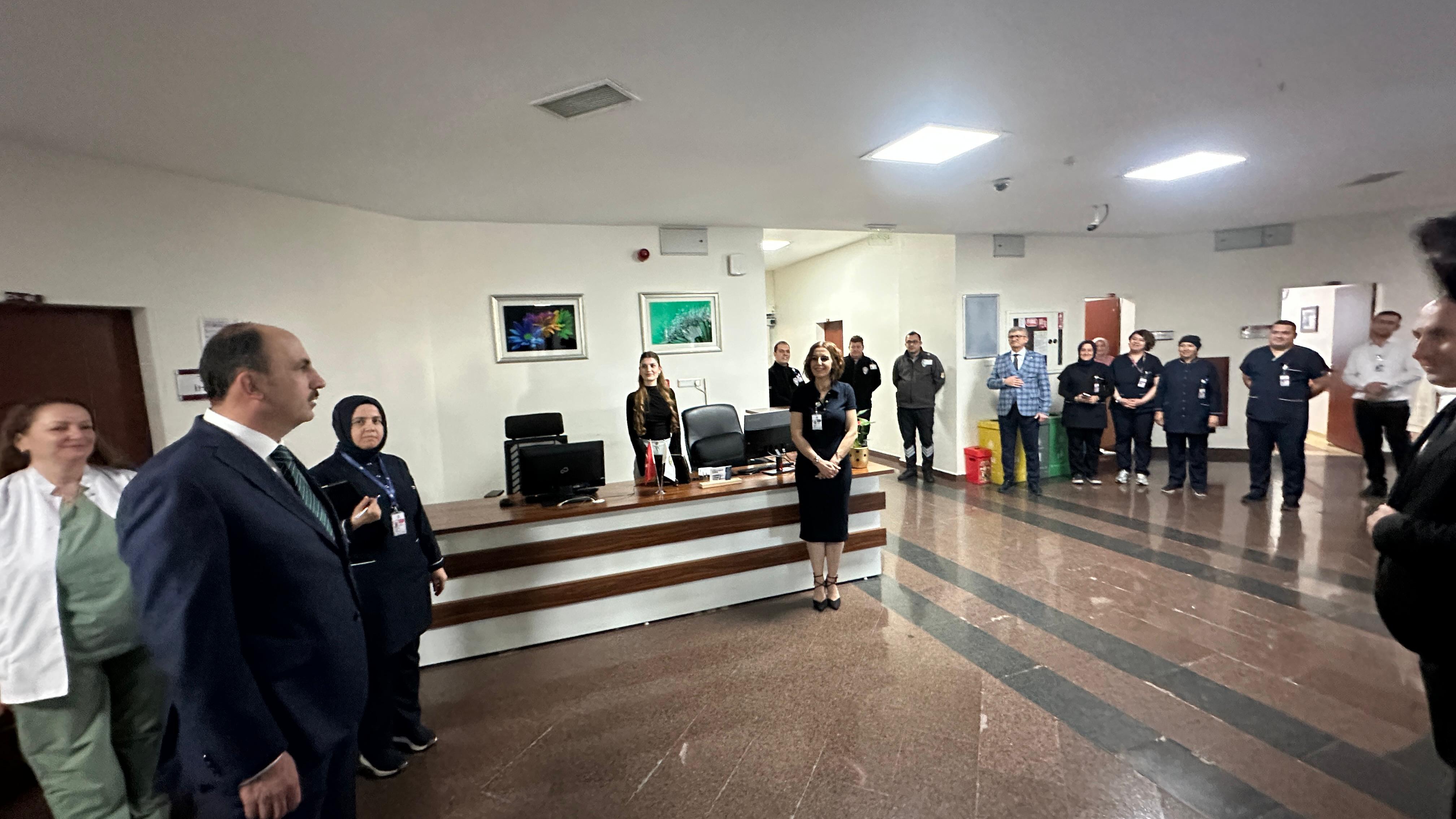 BAŞKAN ALTAY SÜ TIP FAKÜLTESİ’NDE TEDAVİ GÖREN HASTALARI ZİYARET ETTİ