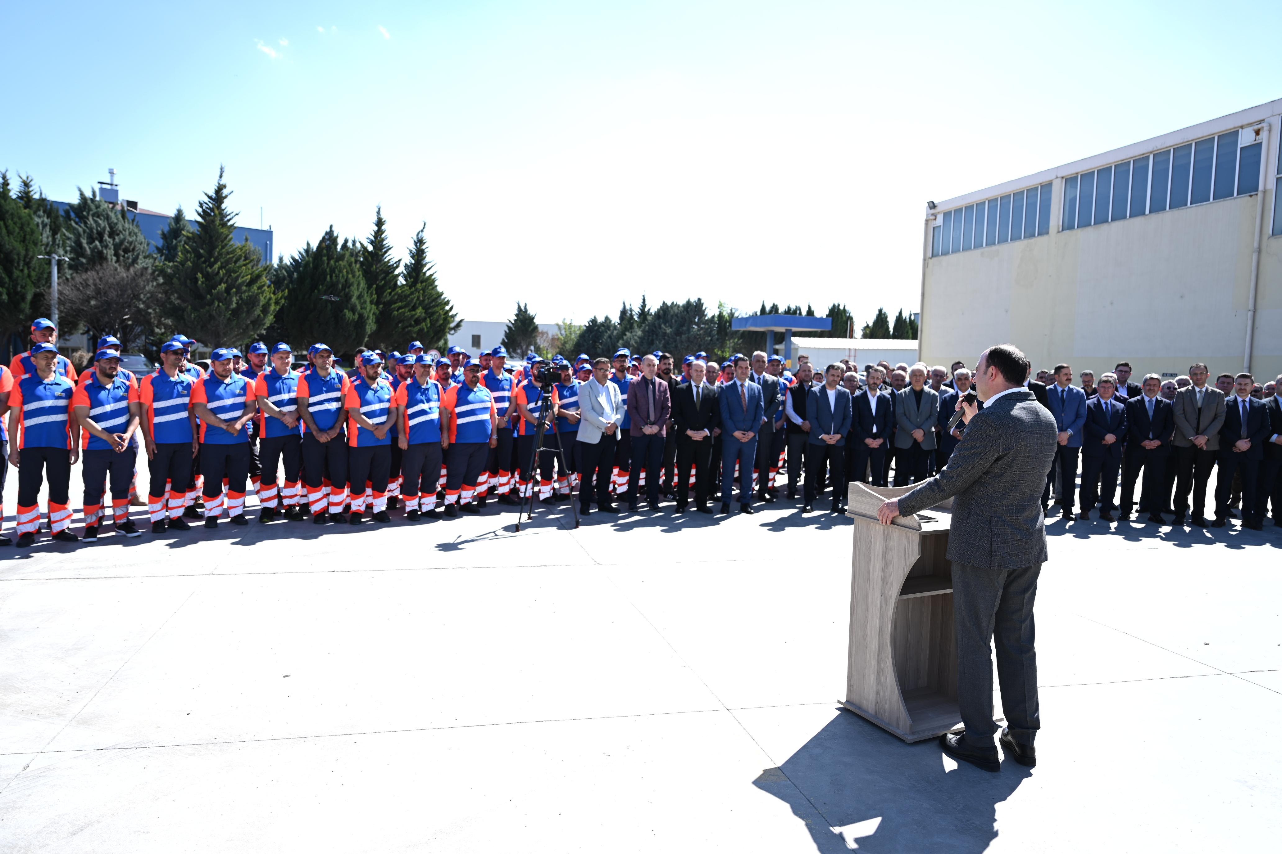 BAŞKAN ALTAY: “100 MİLYON LİRA BEDELLE KOSKİ’YE 24 YENİ İŞ MAKİNESİ DAHA KAZANDIRDIK”