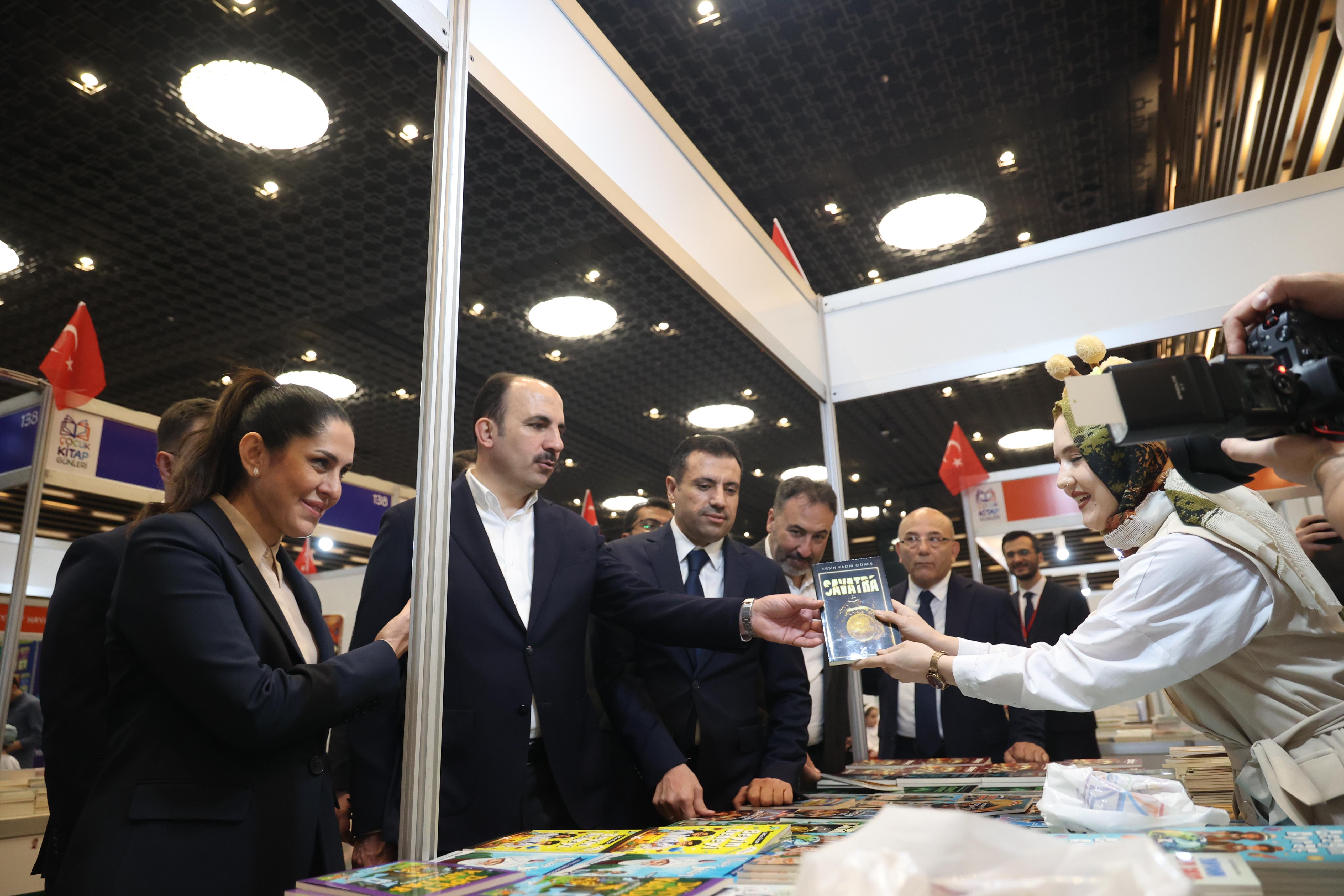 BAŞKAN ALTAY TÜM ÇOCUKLARI “KONYA ÇOCUK KİTAP GÜNLERİ”NE DAVET ETTİ