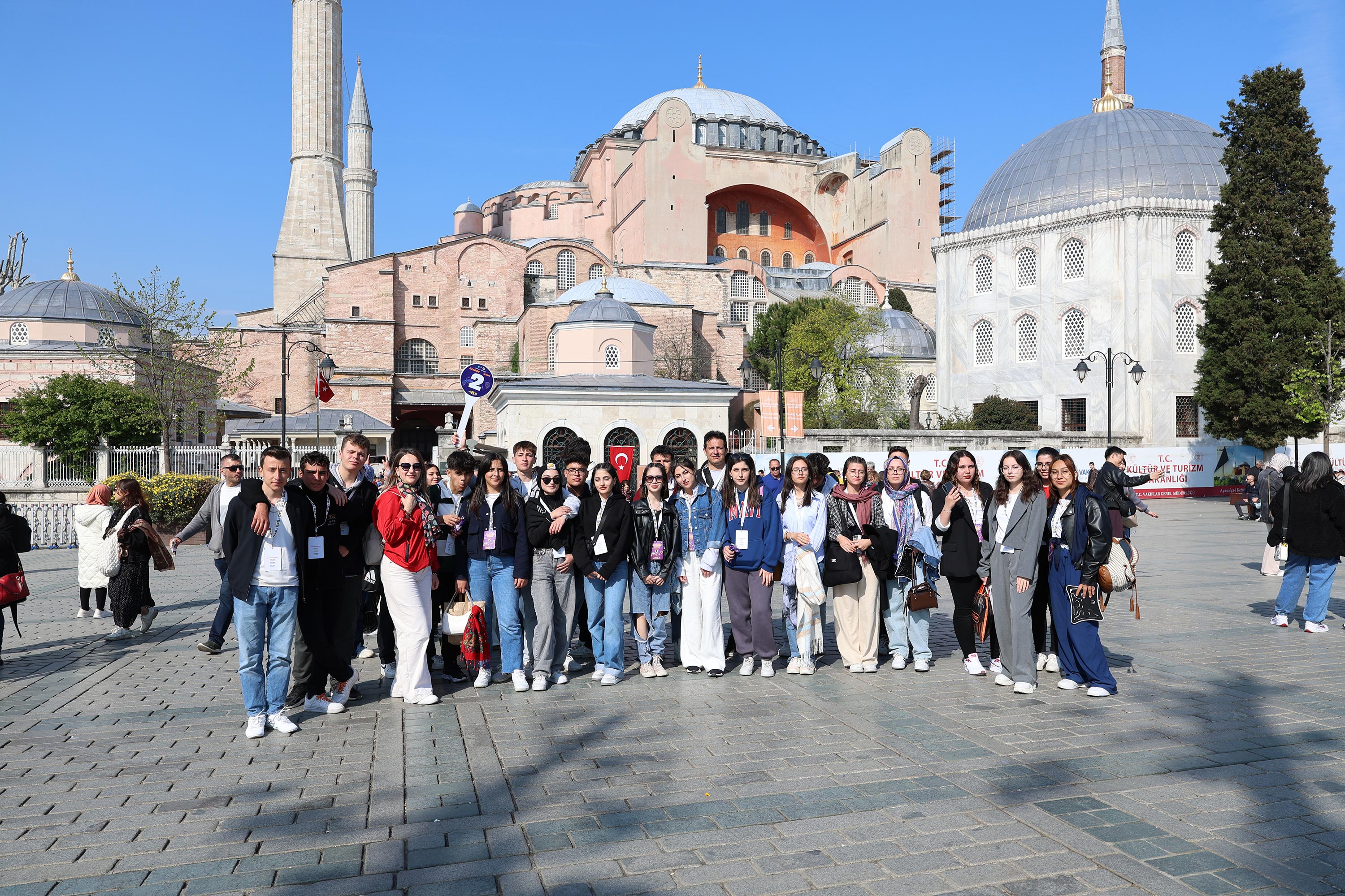 BAŞKAN ALTAY:  “YHT İLE GÜNÜBİRLİK İSTANBUL GEZİLERİMİZ GENÇLERİN HAYATINDA İZ BIRAKIYOR”