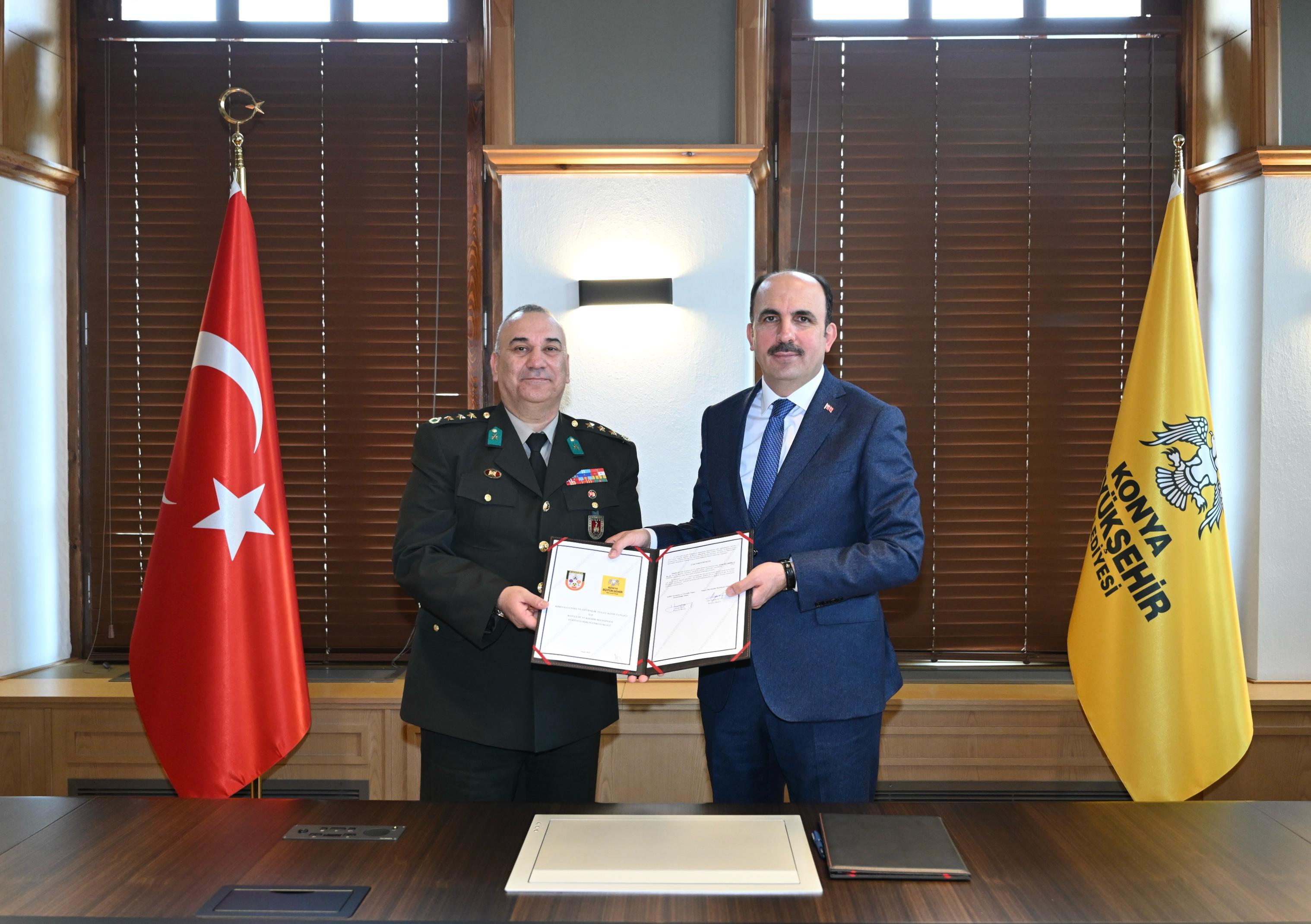 KONYA BÜYÜKŞEHİR İLE KBRN SAVUNMA VE GÜVENLİK TUGAY KOMUTANLIĞI ARASINDA EĞİTİM İŞ BİRLİĞİ PROTOKOLÜ İMZALANDI