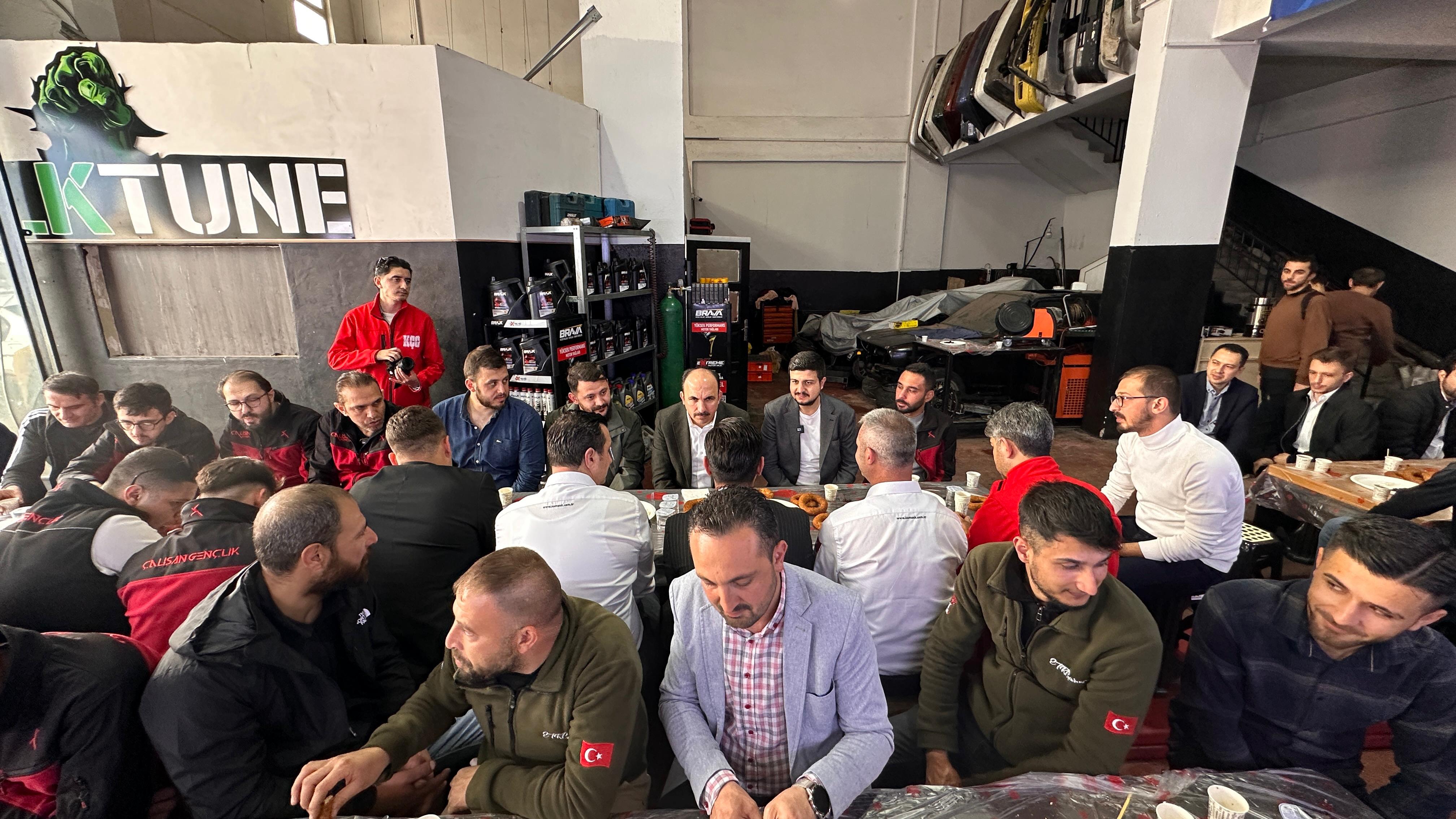SANAYİDE GENÇLERLE BULUŞAN BAŞKAN ALTAY: “ÜRETEN İNSAN HER ZAMAN KIYMETLİ”