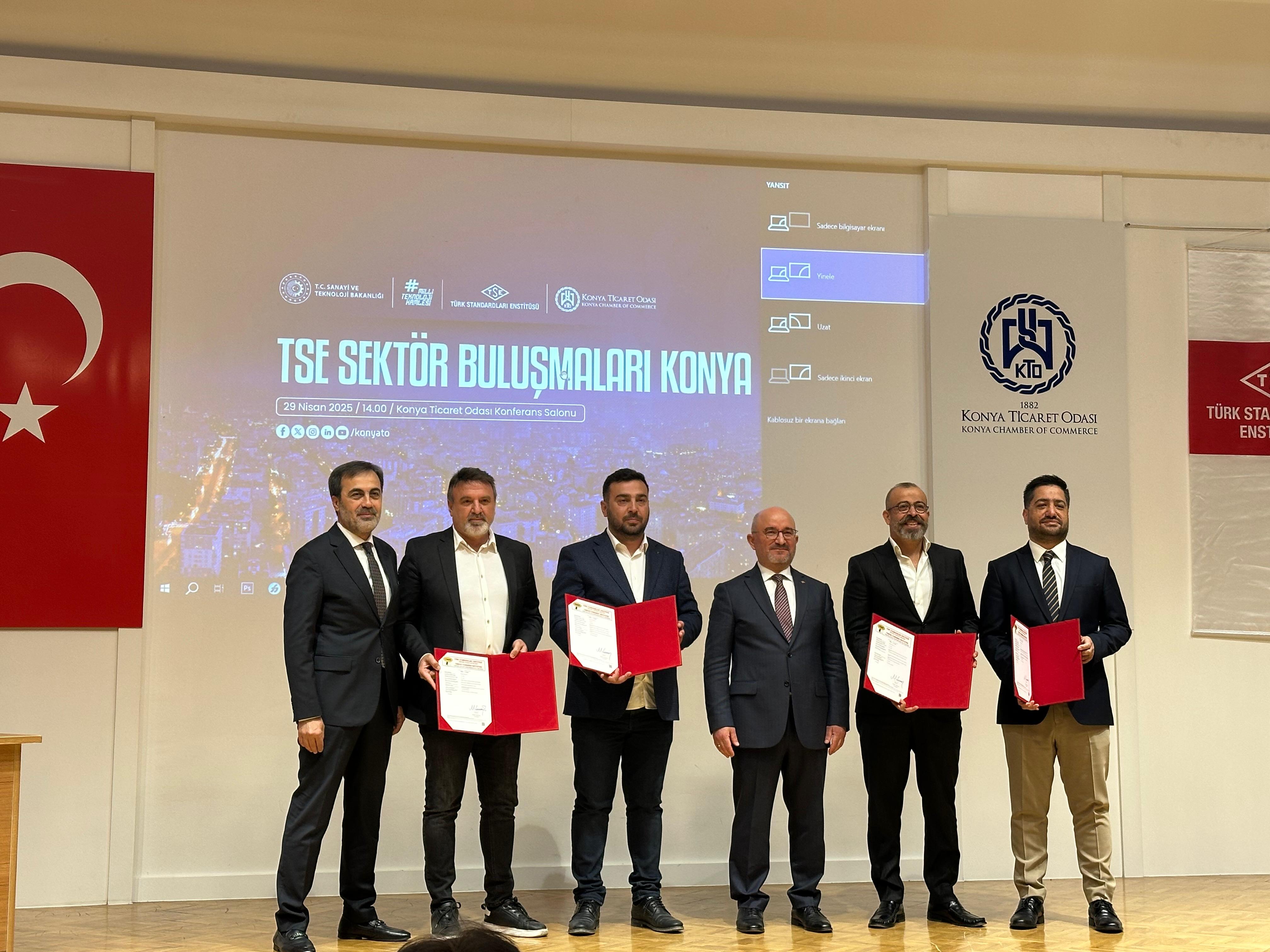 KONBELTAŞ TÜRKİYE’NİN İLK TSE ONAYLI ETLİEKMEK ÜRETİM BELGESİNİ ALDI