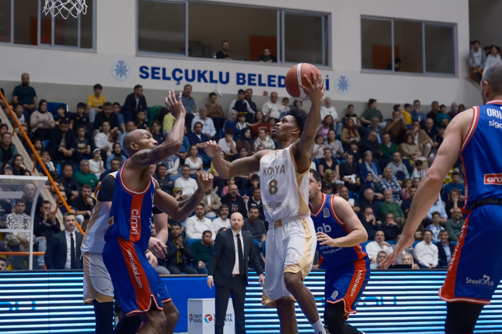 KONYA BÜYÜKŞEHİR BELEDİYESPOR YARI FİNALDE