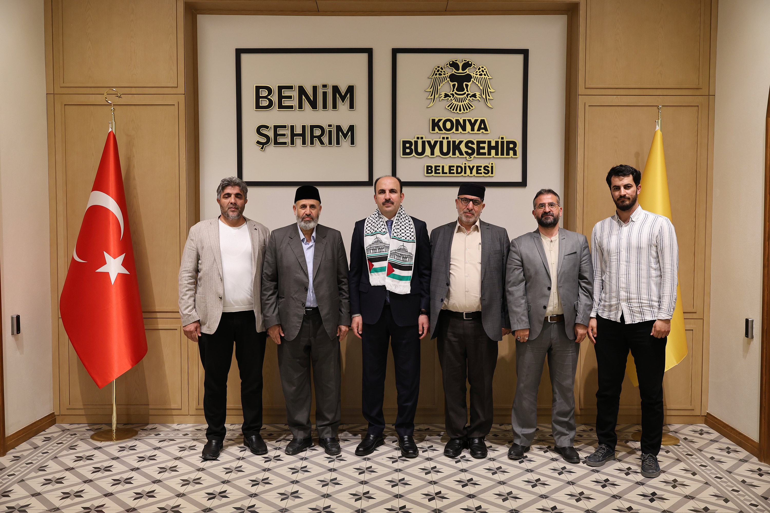 FİLİSTİN ÂLİMLER HEYETİ BAŞKANI TEKRURİ BAŞKAN ALTAY’I ZİYARET ETTİ