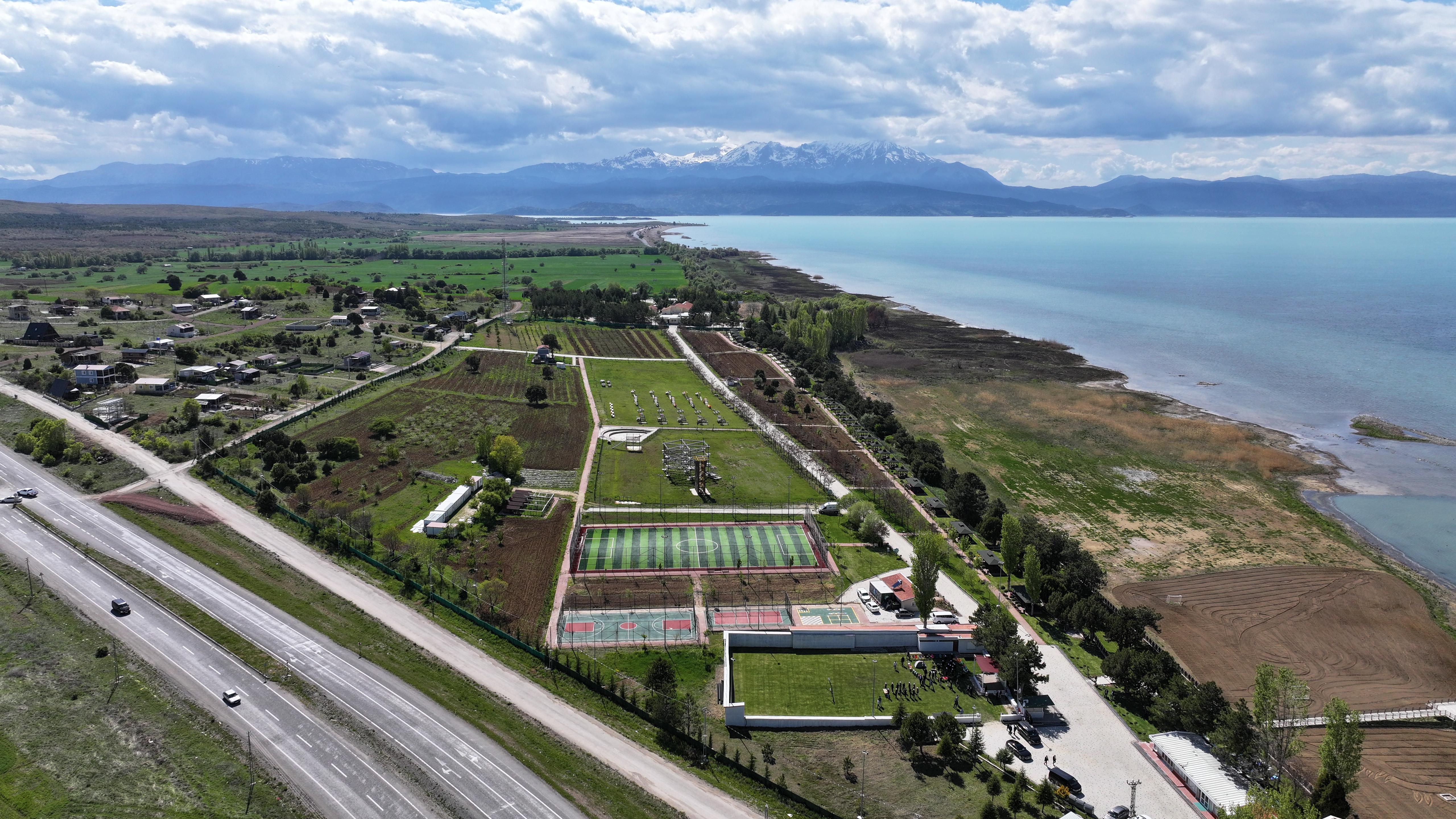 BAŞKAN ALTAY BEYŞEHİR ATABEY GENÇLİK VE EĞİTİM KAMPI’NDA LİMA ÖĞRENCİLERİYLE BULUŞTU