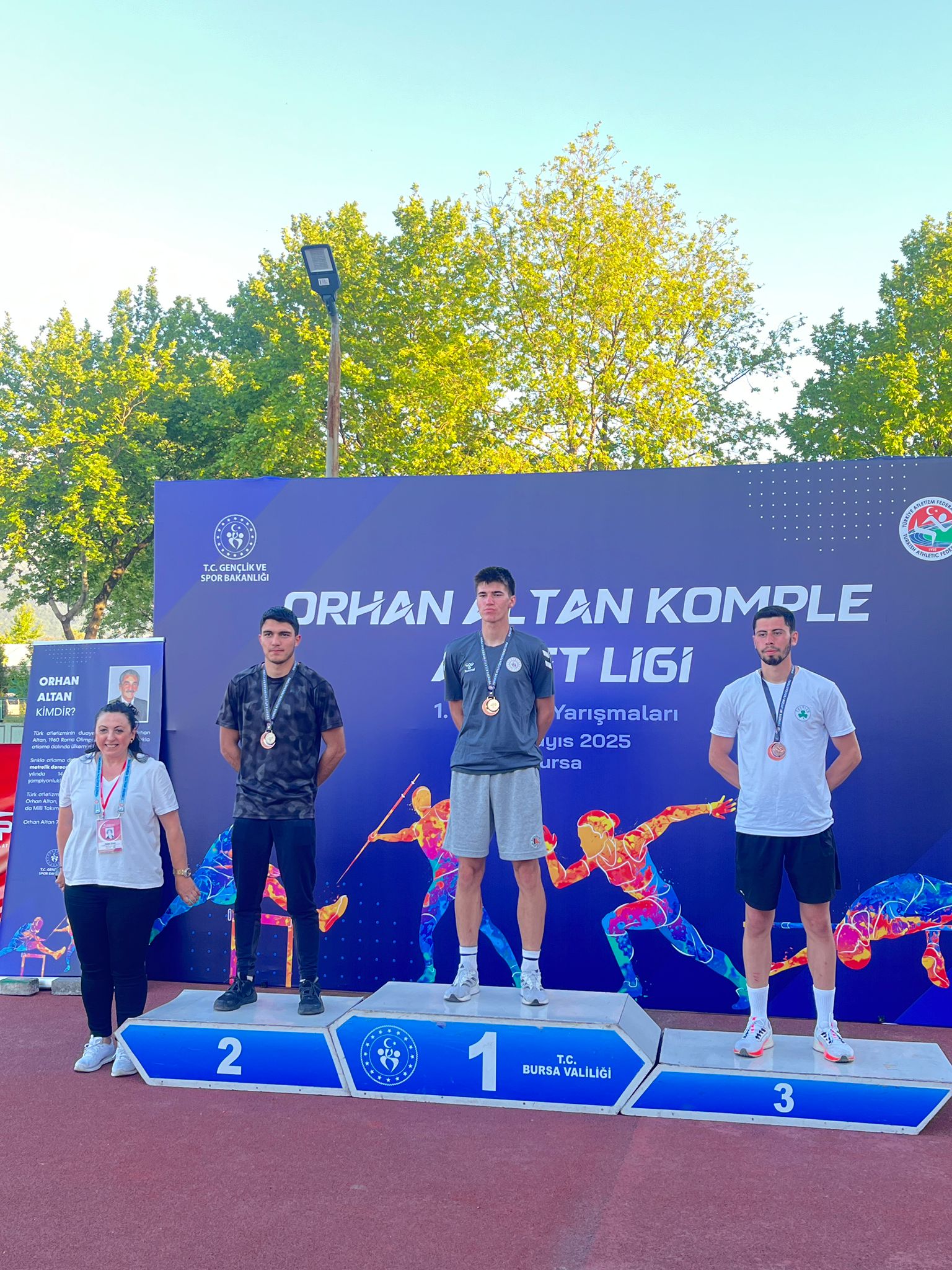 SEYHUN EFE BÜKMEN’DEN ŞAMPİYONLUK, ALTYAPIDAN MADALYA YAĞMURU