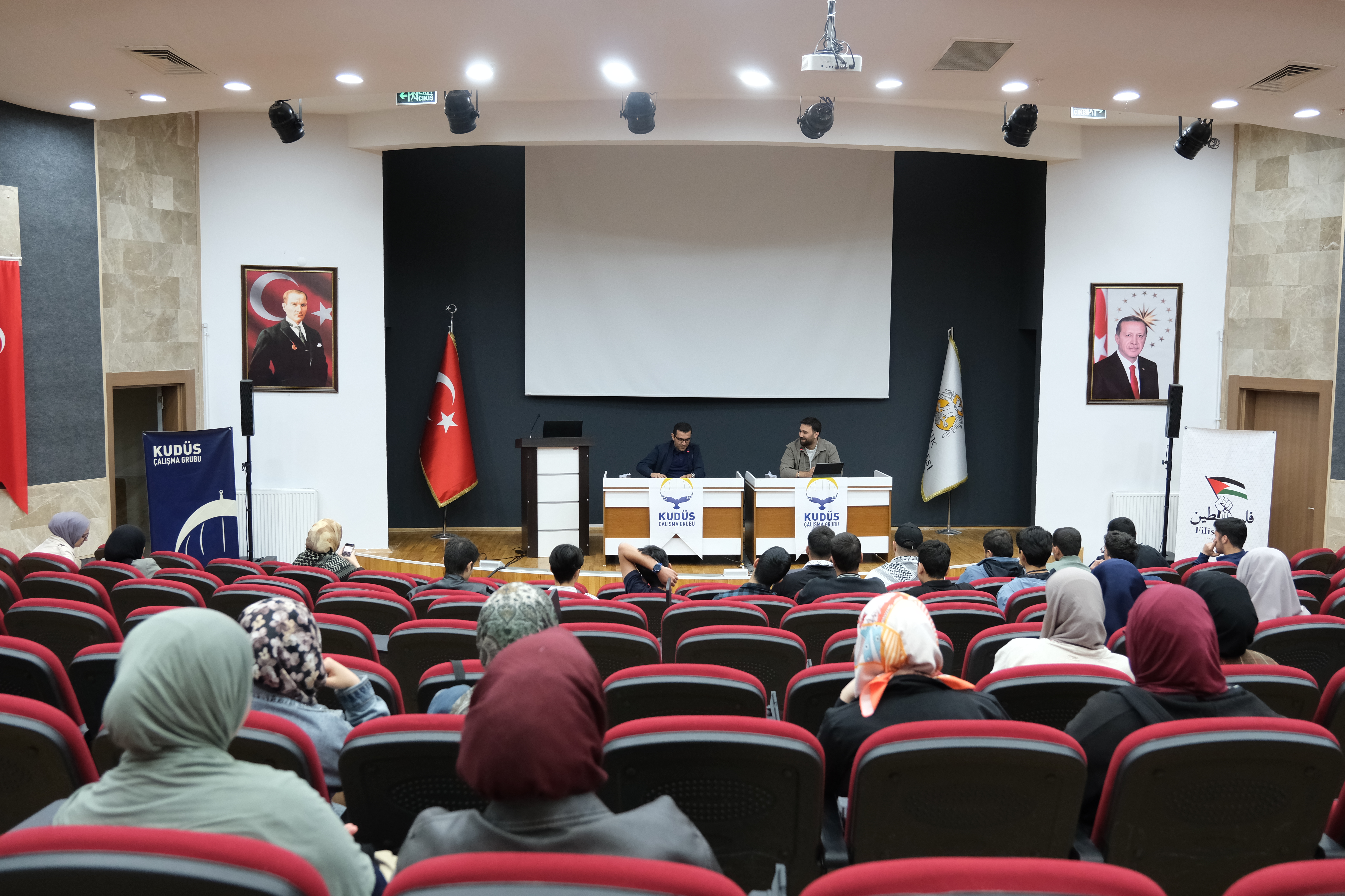 KUDÜS ÇALIŞMA GRUBU’NUN “HAFIZA SERGİSİ” SELÇUK ÜNİVERSİTESİ’NDE AÇILDI