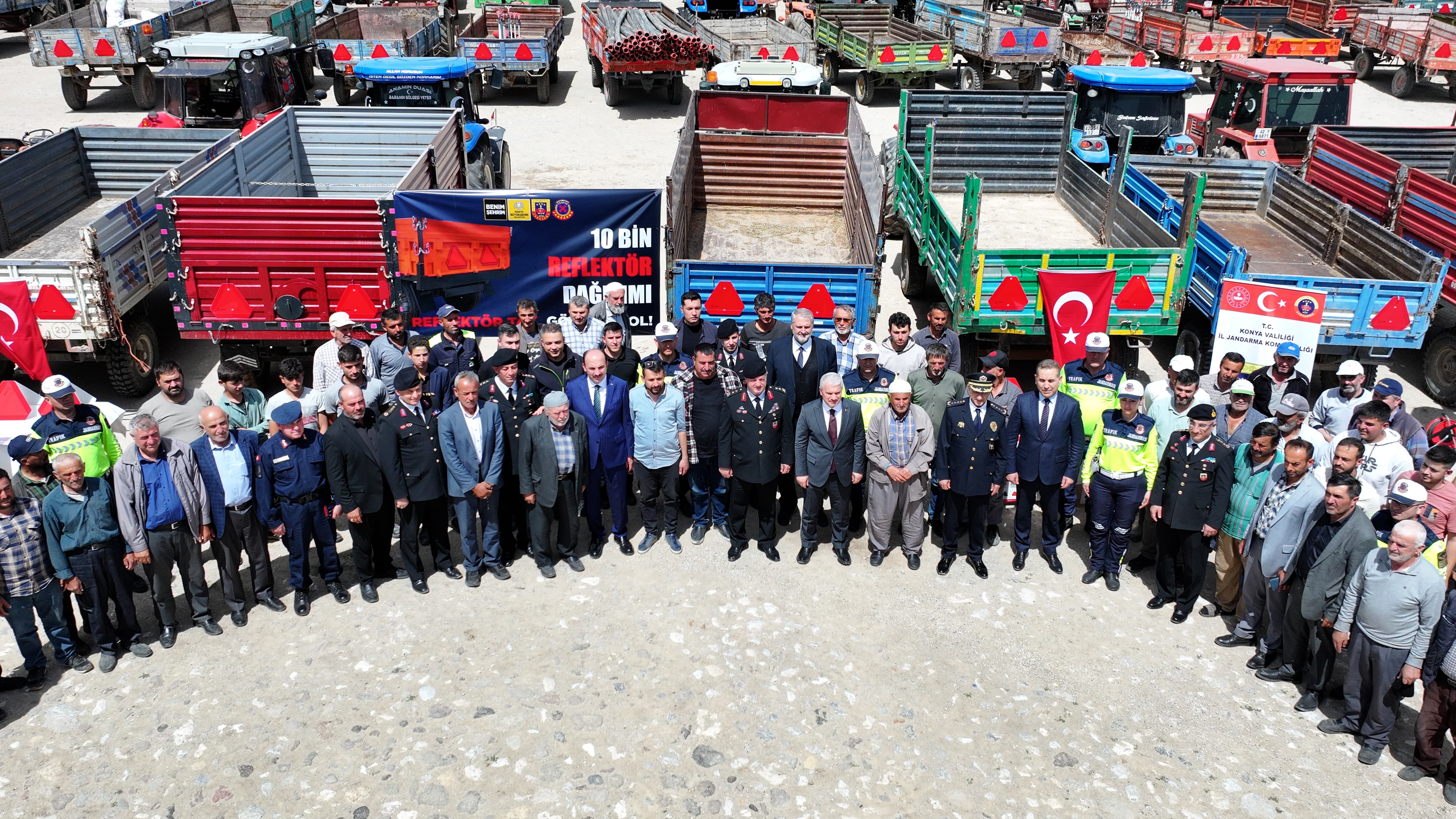 "REFLEKTÖR TAK, GÖRÜNÜR OL” PROJESİ İLE ÇİFTÇİLERE 10 BİN ADET REFLEKTÖR DAĞITILACAK