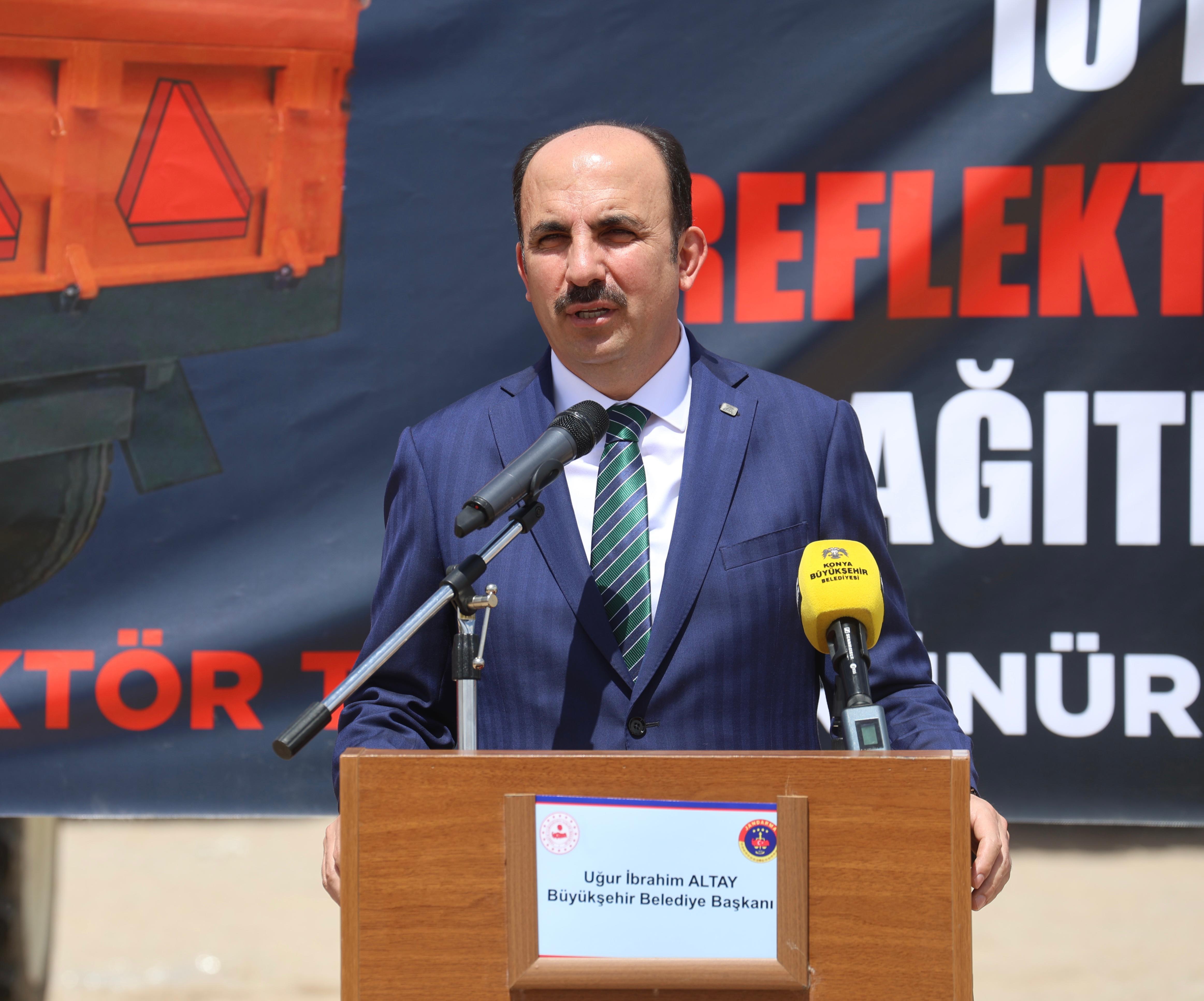"REFLEKTÖR TAK, GÖRÜNÜR OL” PROJESİ İLE ÇİFTÇİLERE 10 BİN ADET REFLEKTÖR DAĞITILACAK