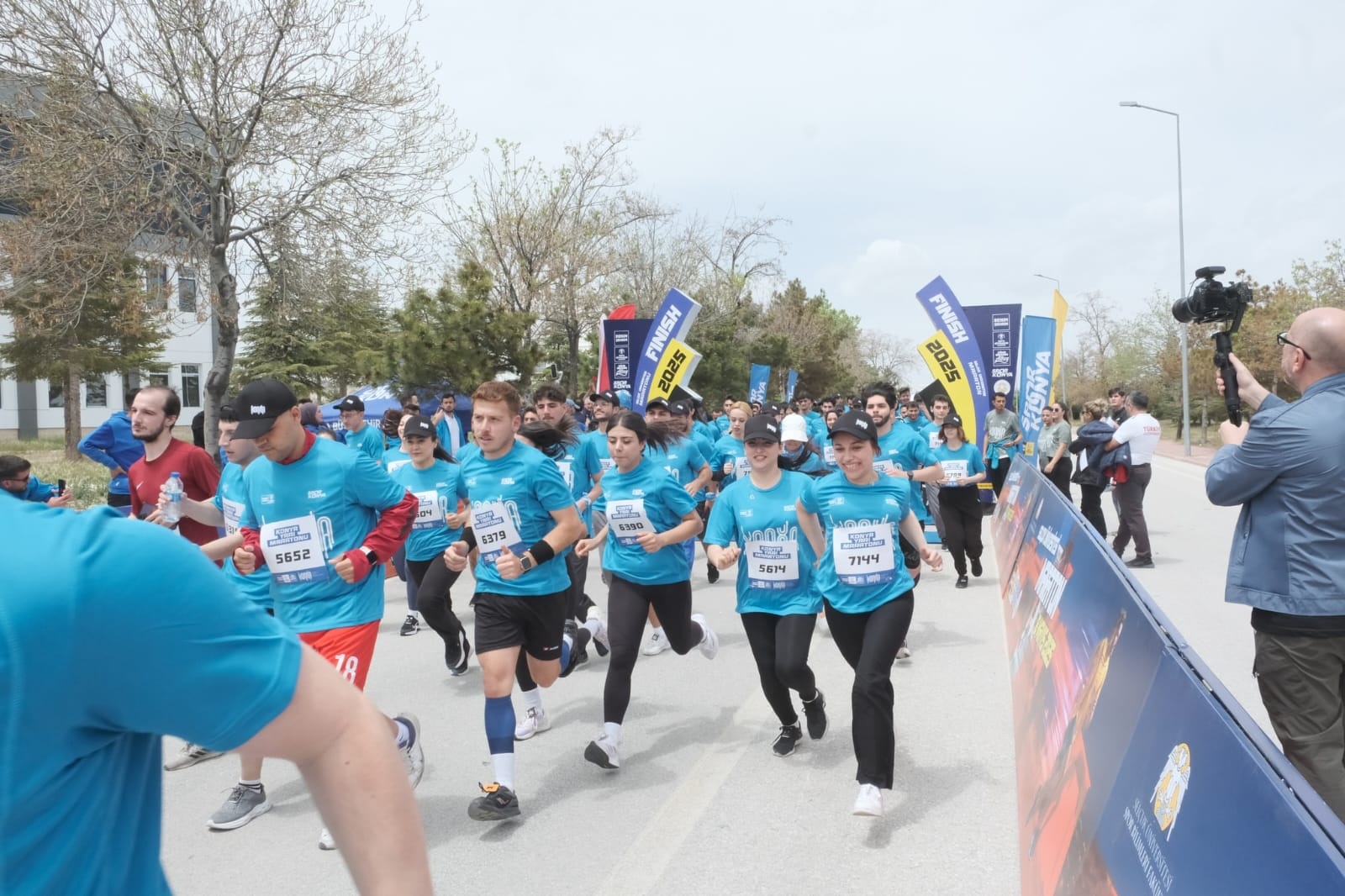 “SELÇUK ÜNİVERSİTESİ MARATONU” HER YAŞTAN SPORSEVERİ BULUŞTURDU