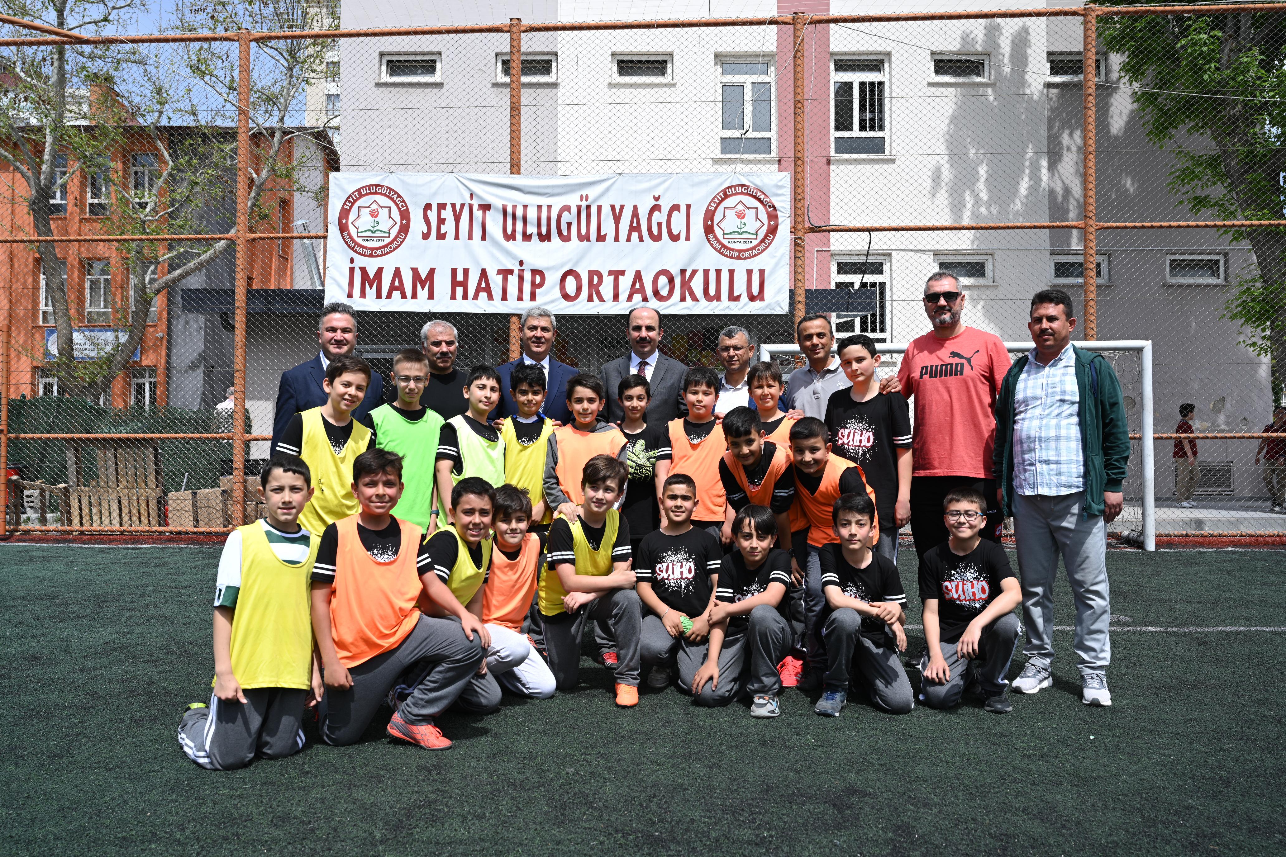 BAŞKAN ALTAY 3 FARKLI OKULDA ÖĞRENCİLERLE BULUŞTU