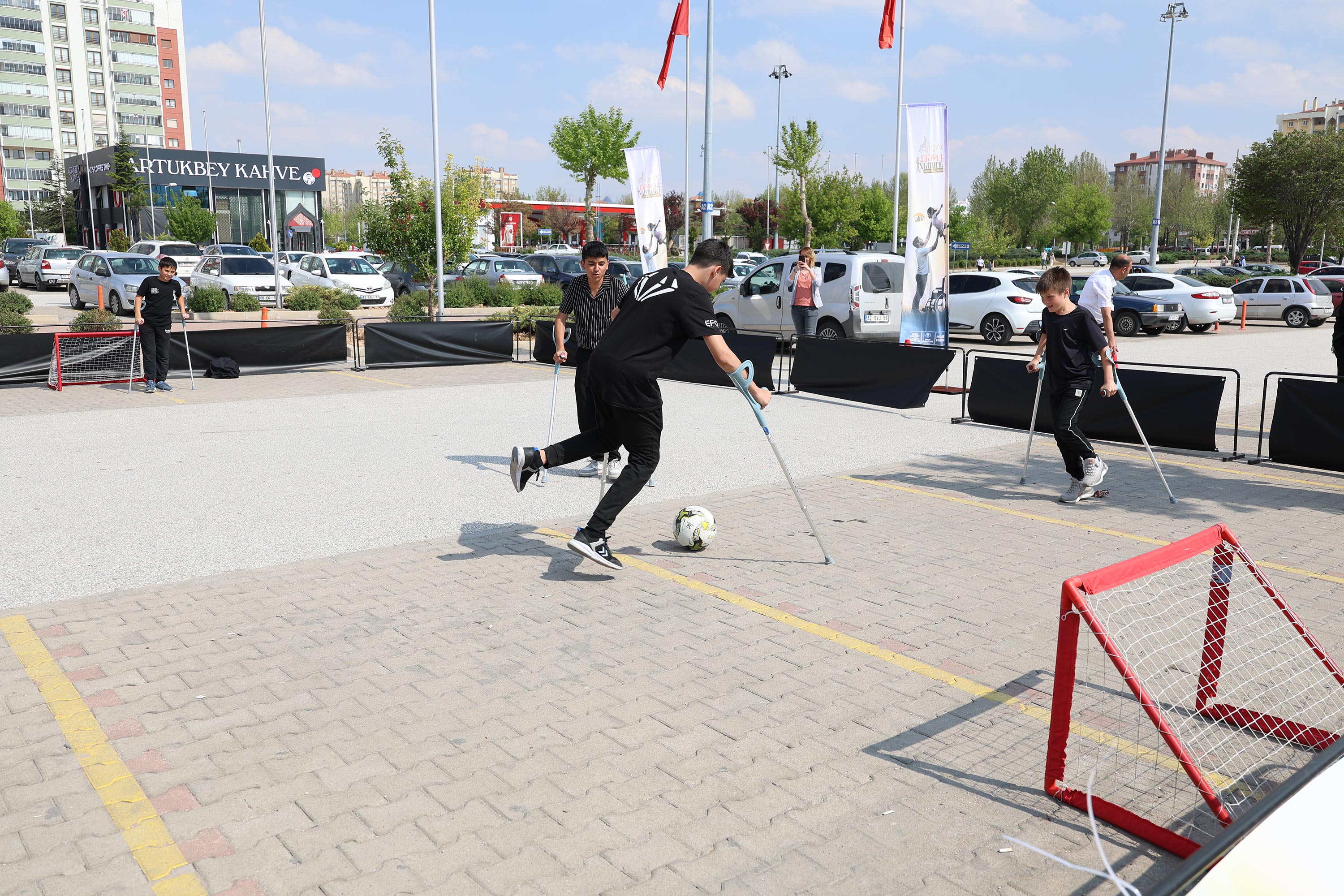 KONYA’DA ENGELLİLER HAFTASI DOLU DOLU GEÇTİ