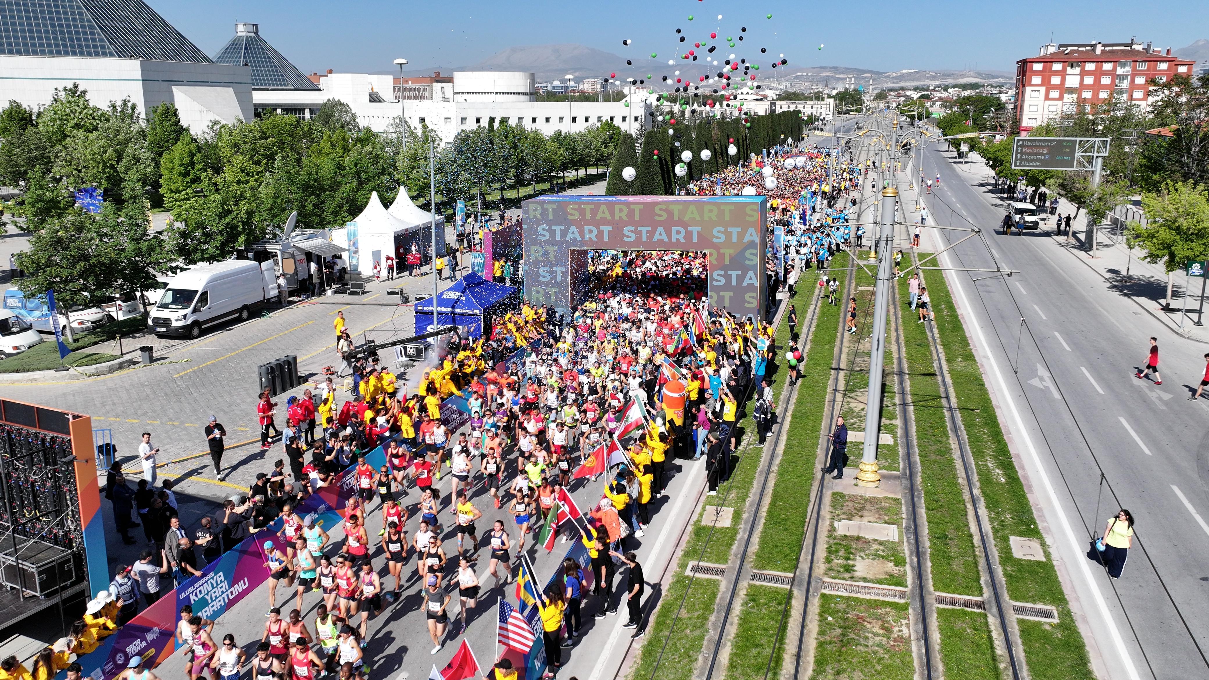 4. ULUSLARARASI KONYA YARI MARATONU TÜRKİYE’DEN VE DÜNYADAN SPORCULARI BULUŞTURDU