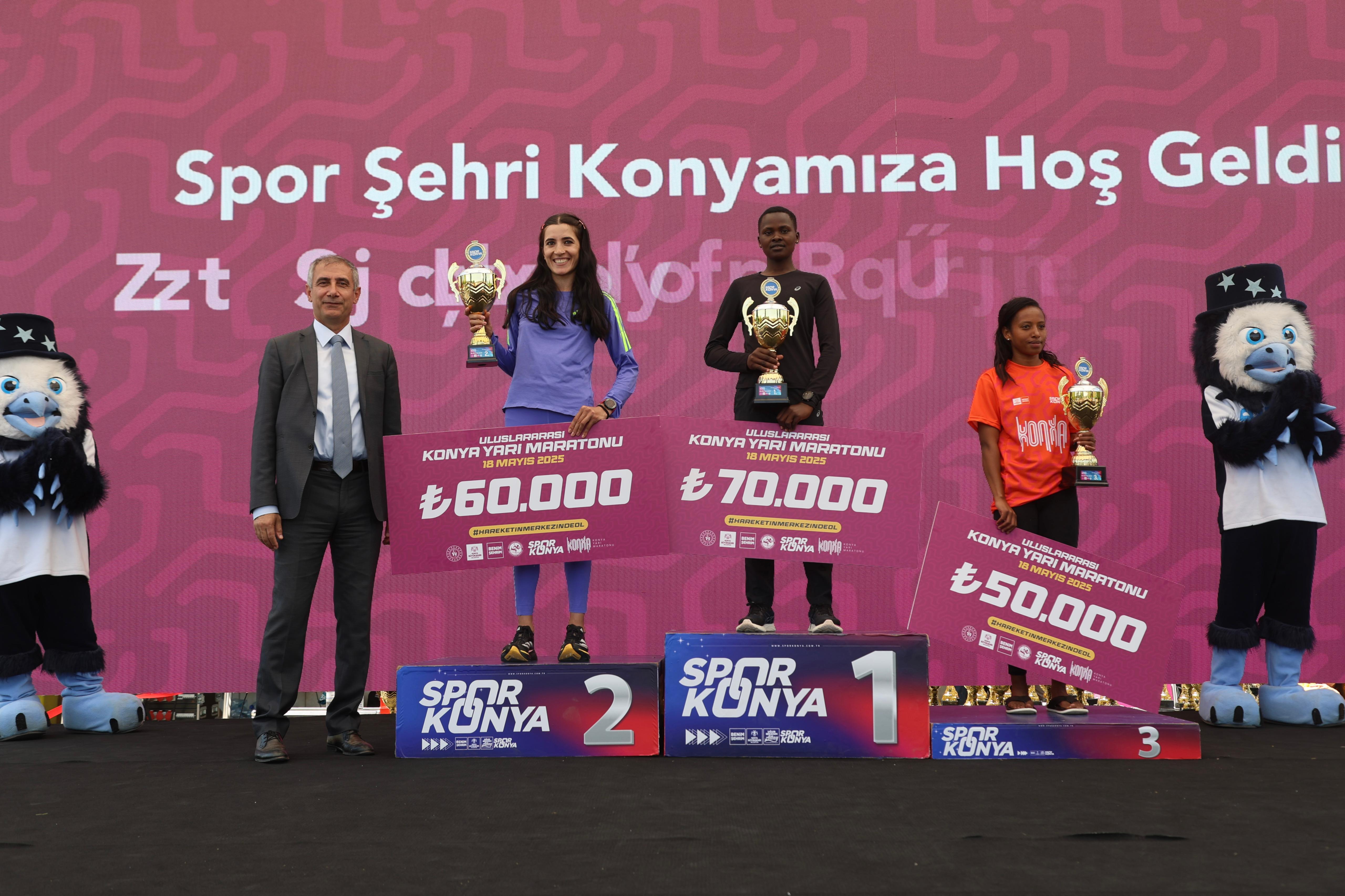 4. ULUSLARARASI KONYA YARI MARATONU TÜRKİYE’DEN VE DÜNYADAN SPORCULARI BULUŞTURDU